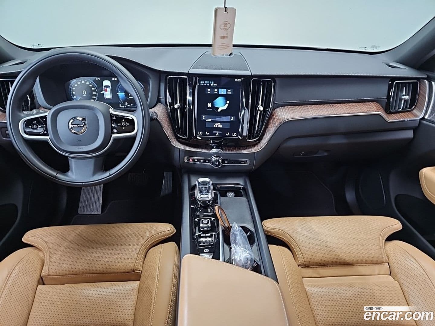 Main__Slider__Photo:XC60 Volvo 2021.1-6