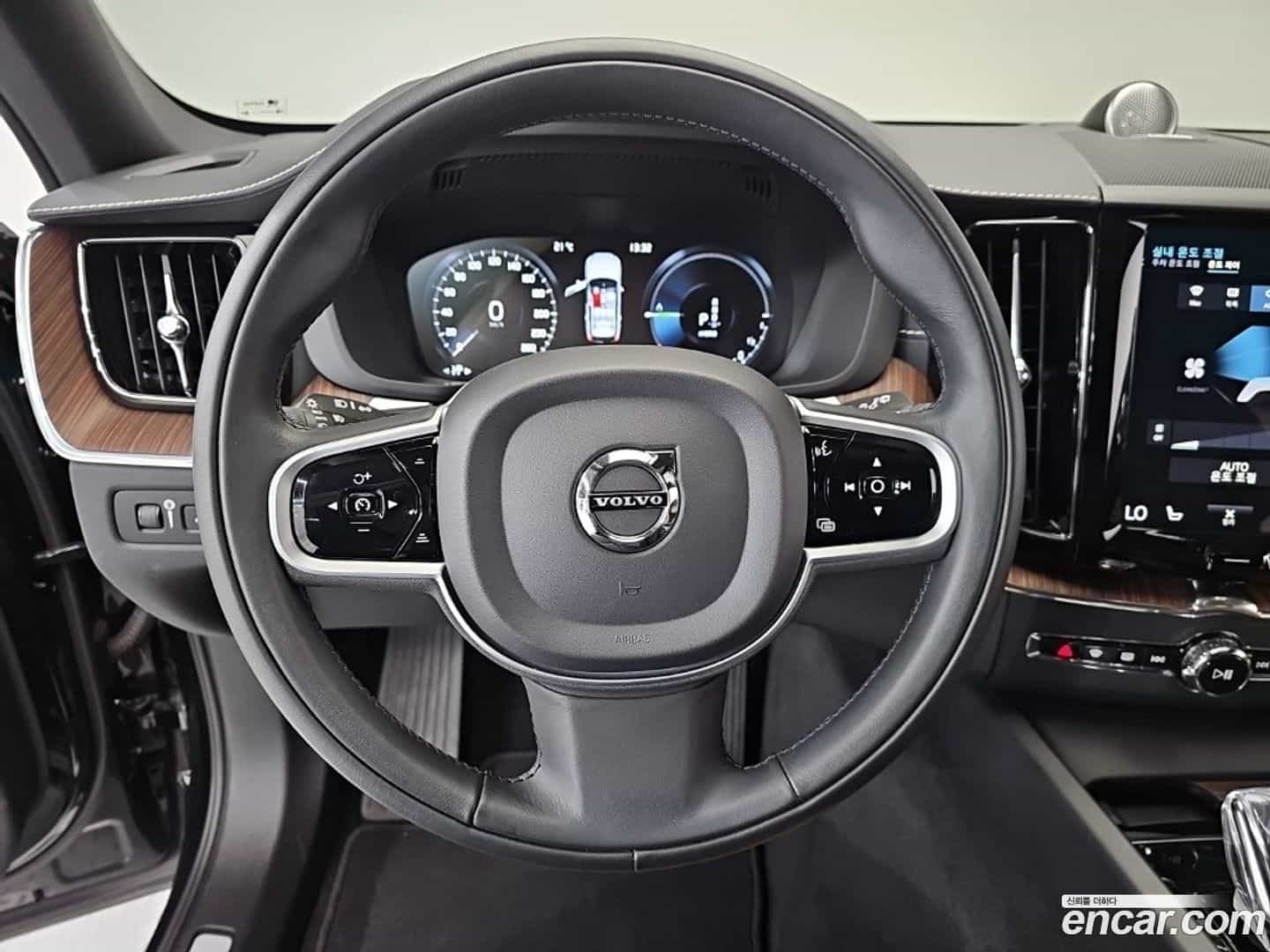 XC60 Volvo 2021.1-OPTION-016