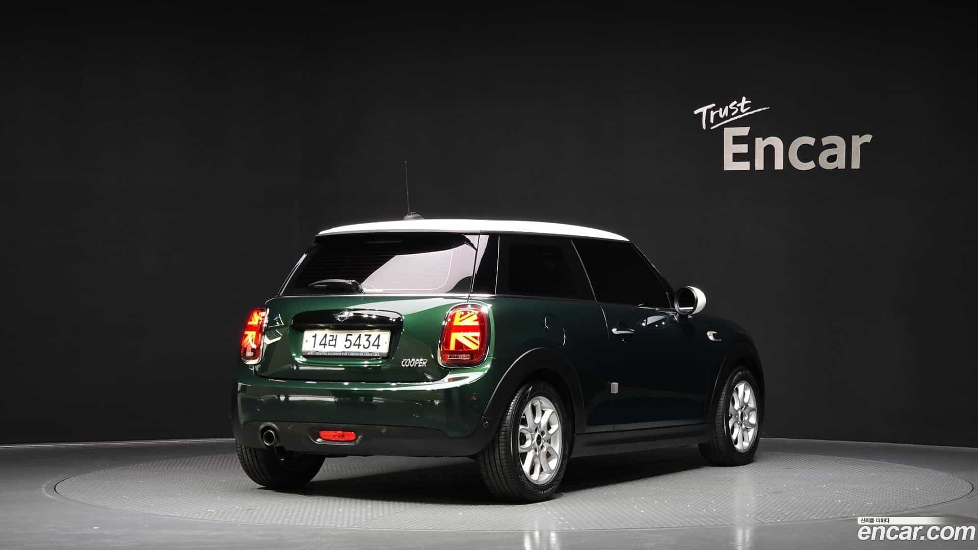 Cooper Mini 2019.3-OUTER-002