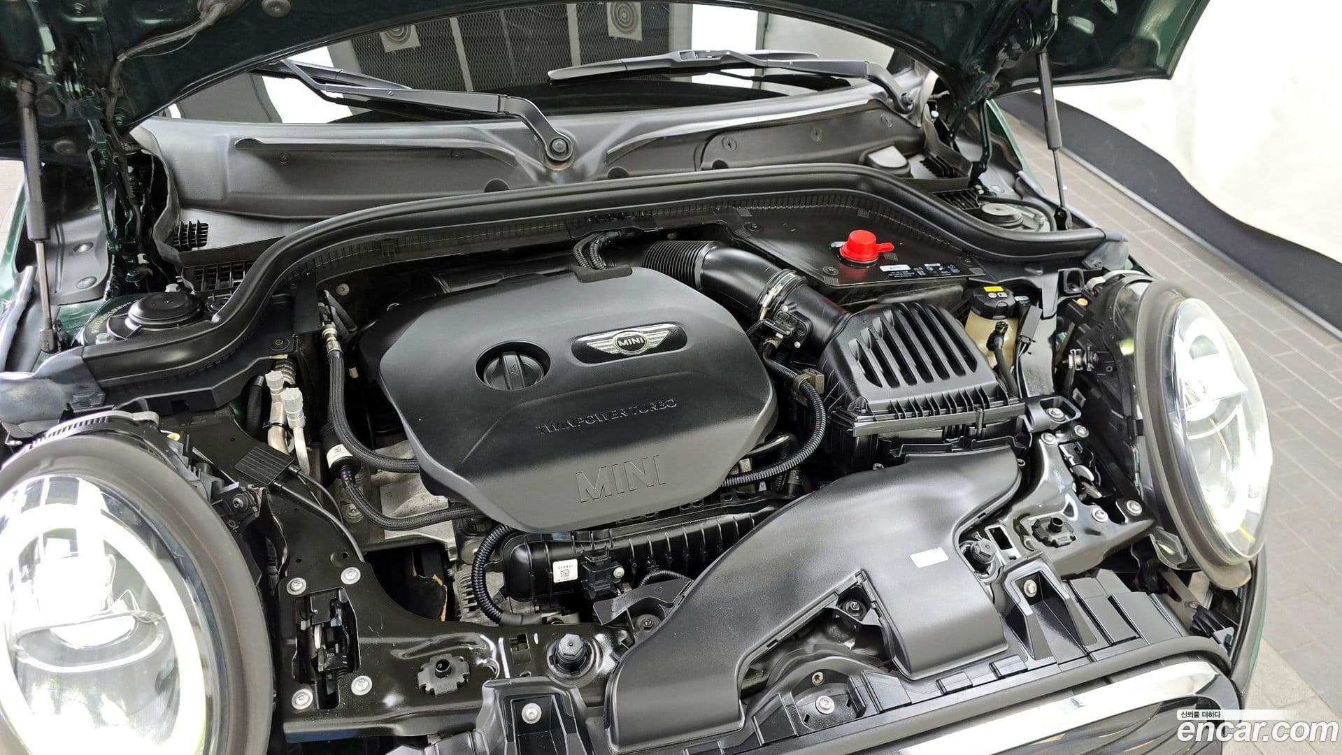 Main__Slider__Photo:Cooper Mini 2019.3-5