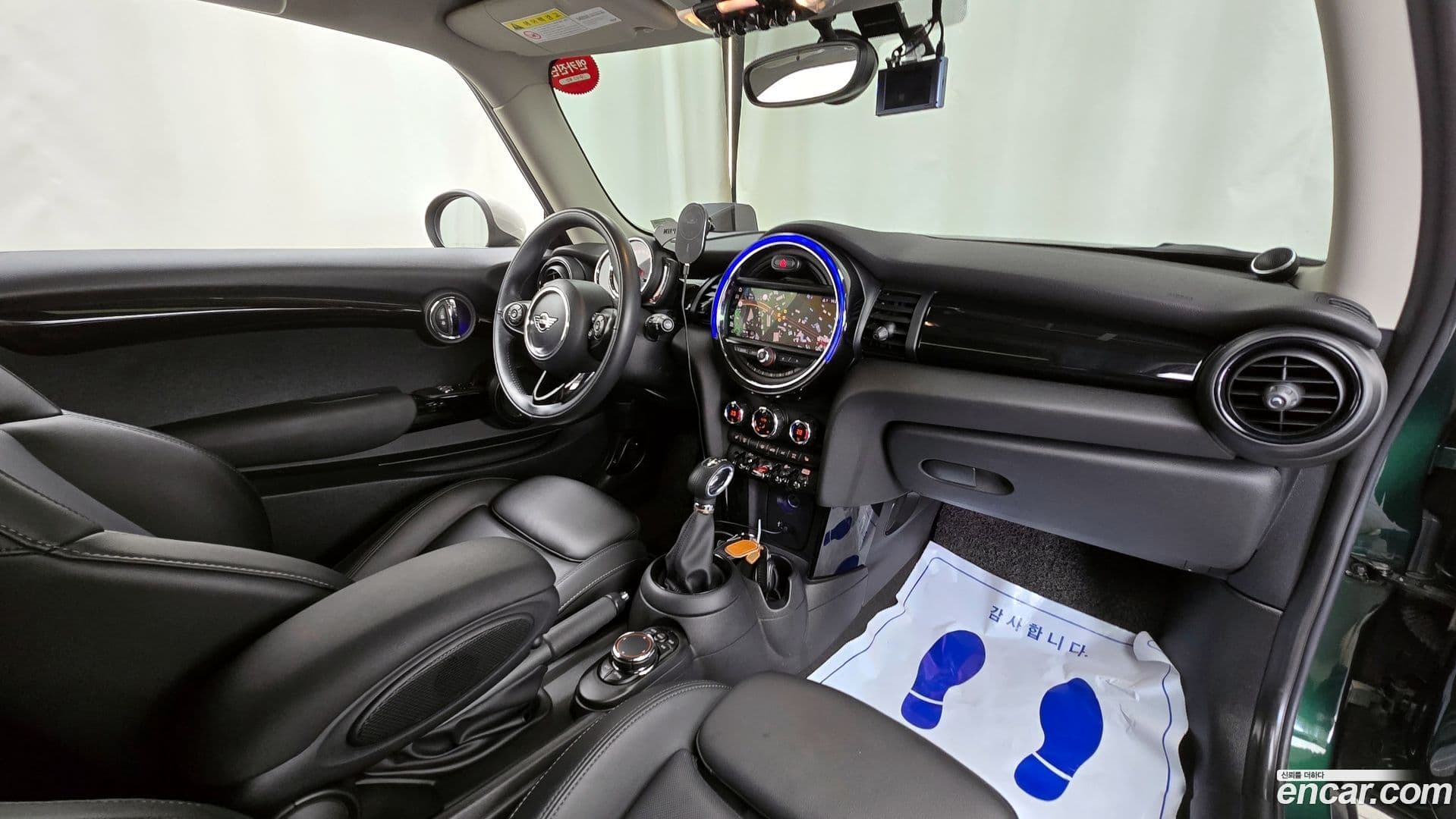 Main__Slider__Photo:Cooper Mini 2019.3-6