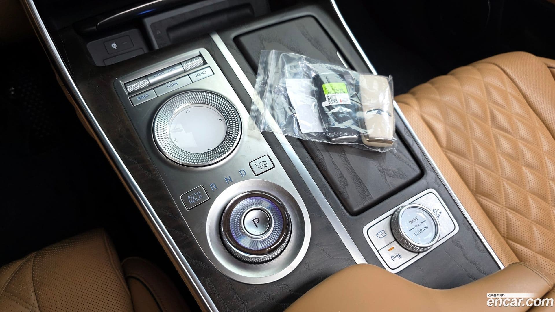 Main__Slider__Photo:GV80 Genesis 2020.6-8