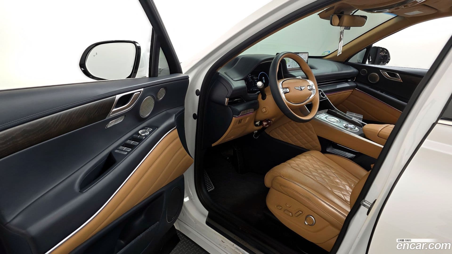 Main__Slider__Photo:GV80 Genesis 2020.6-9