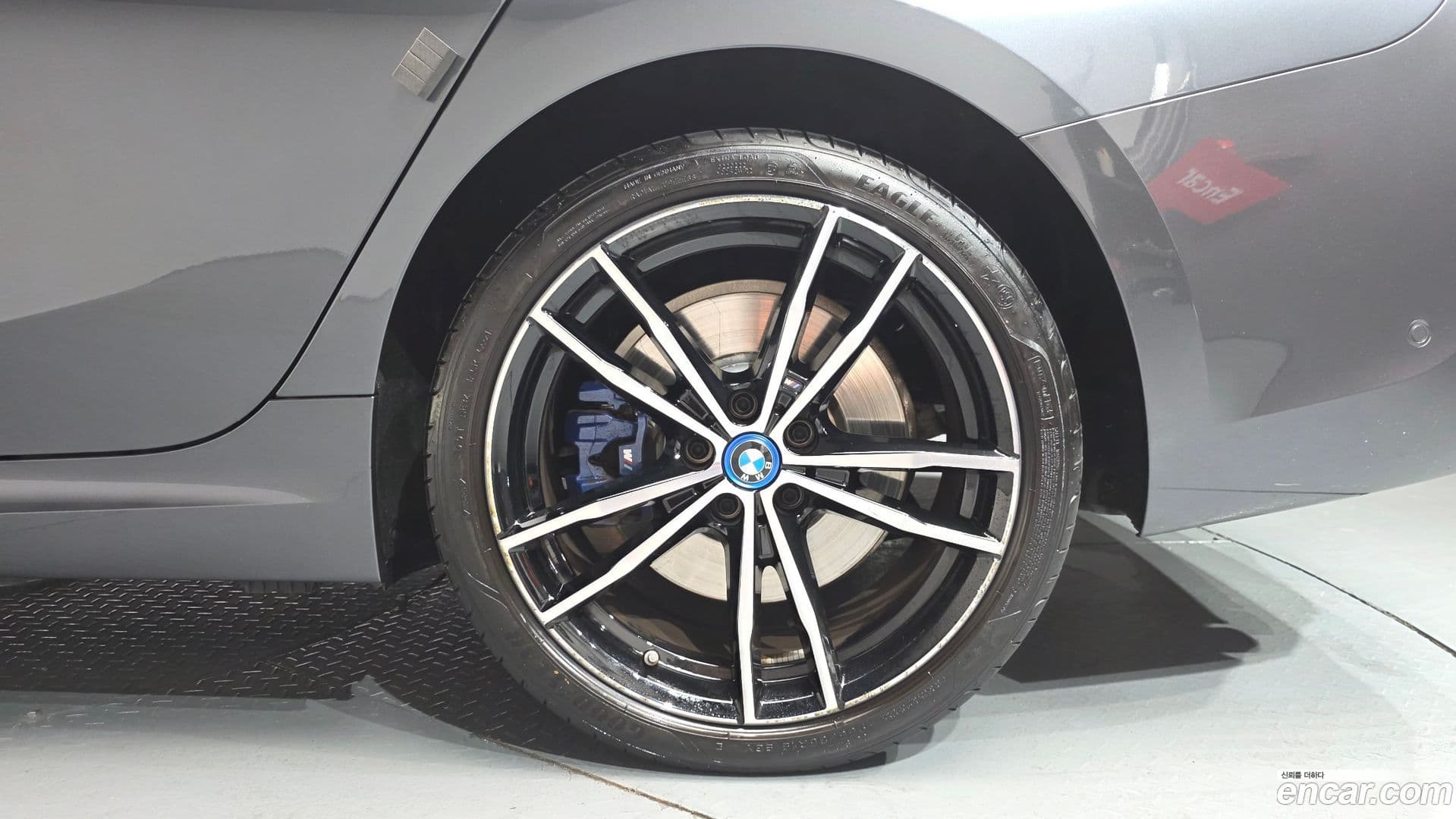 Main__Slider__Photo:3-Series BMW 2021.10-4