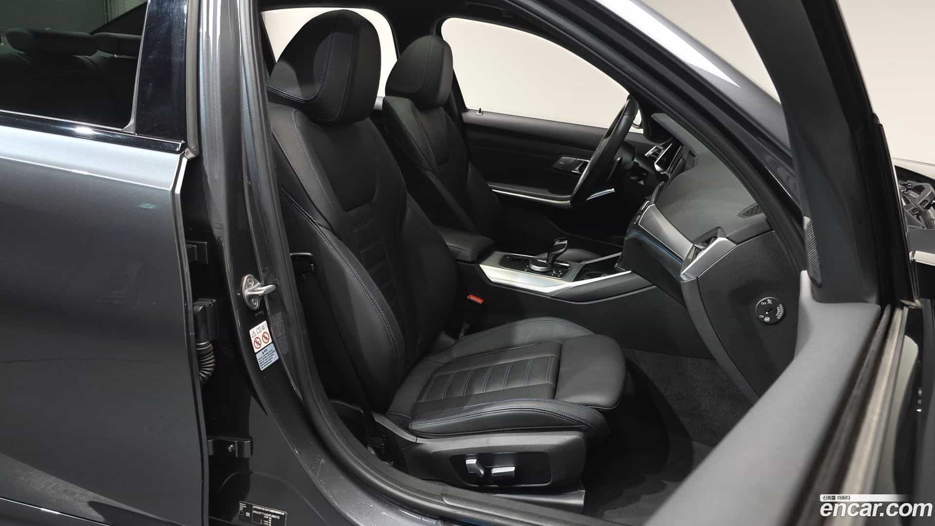 3-Series BMW 2021.10-INNER-010