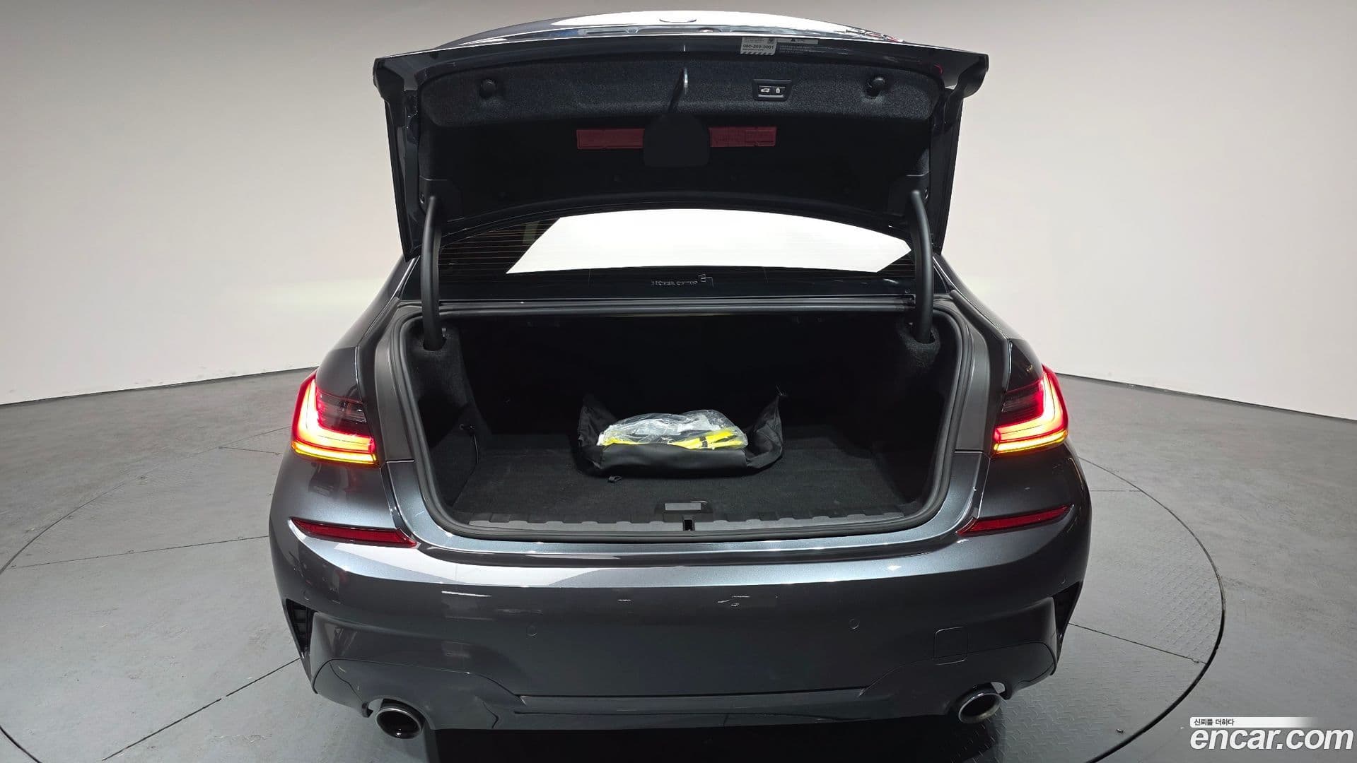 Main__Slider__Photo:3-Series BMW 2021.10-19