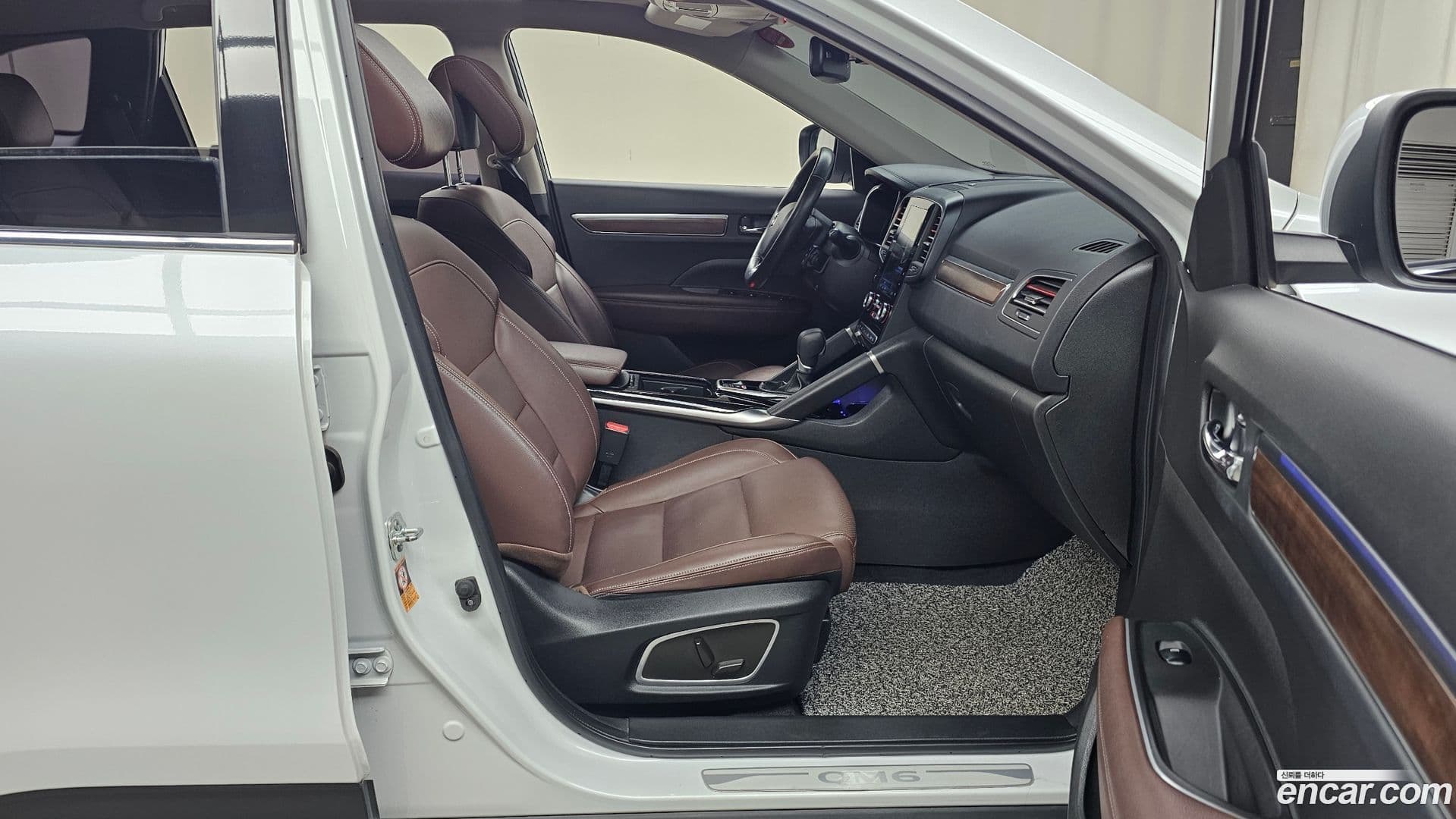 Main__Slider__Photo:QM6 Renault-KoreaSamsung 2020.4-10