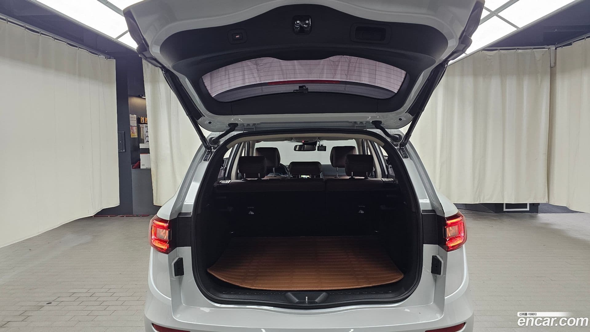 Main__Slider__Photo:QM6 Renault-KoreaSamsung 2020.4-19