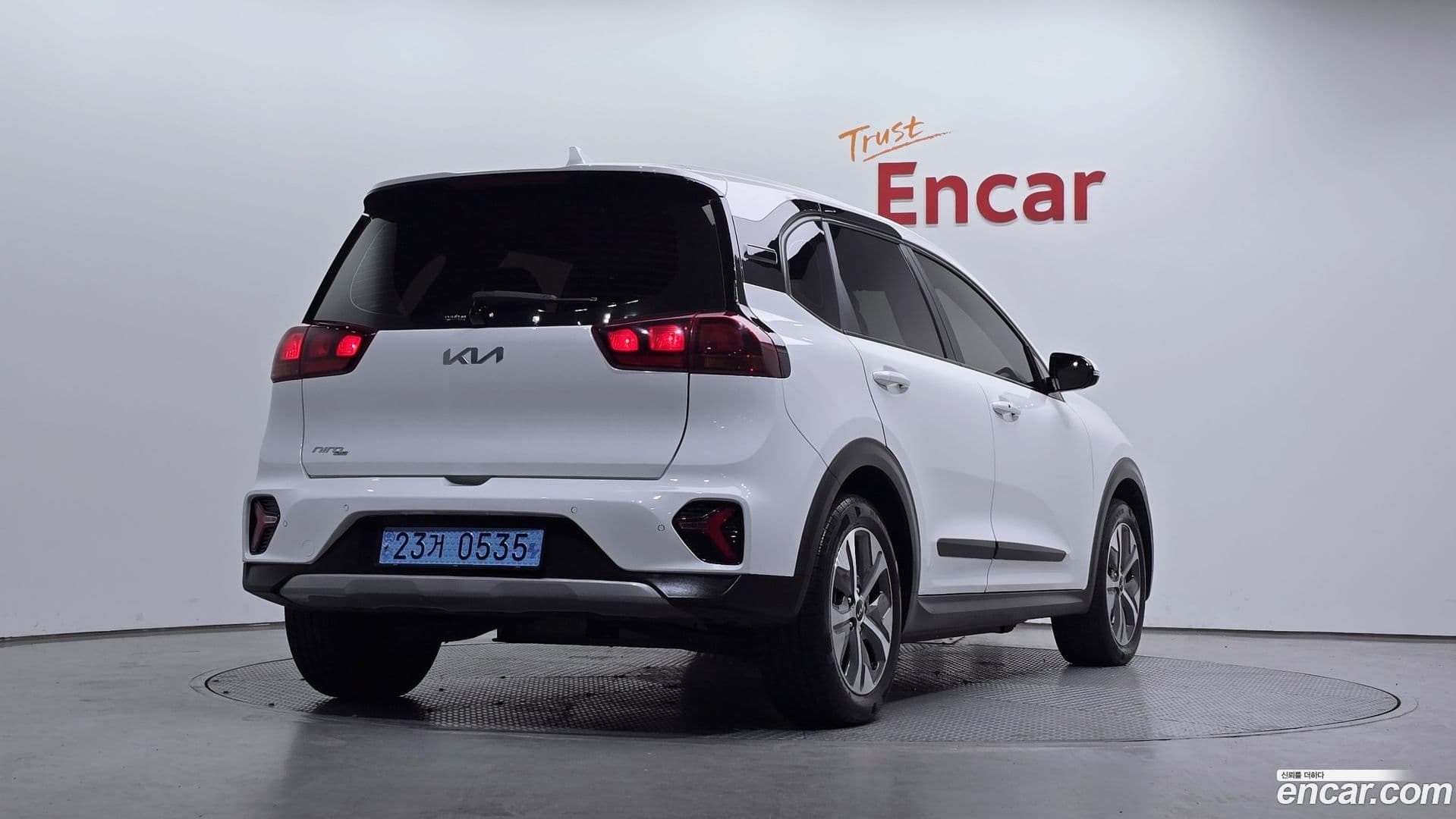 Main__Slider__Photo:Niro Kia 2022.5-1