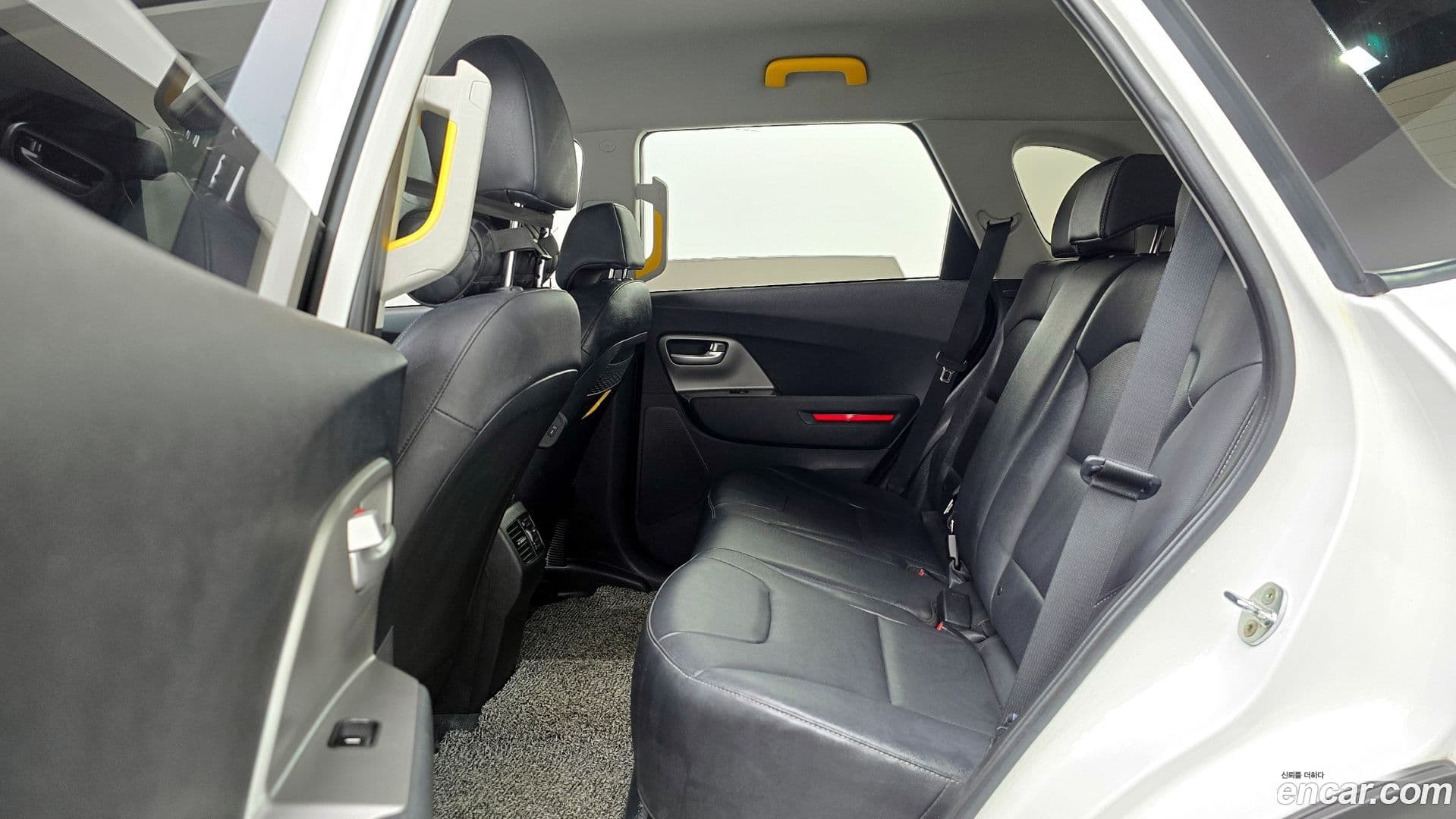 Main__Slider__Photo:Niro Kia 2022.5-12