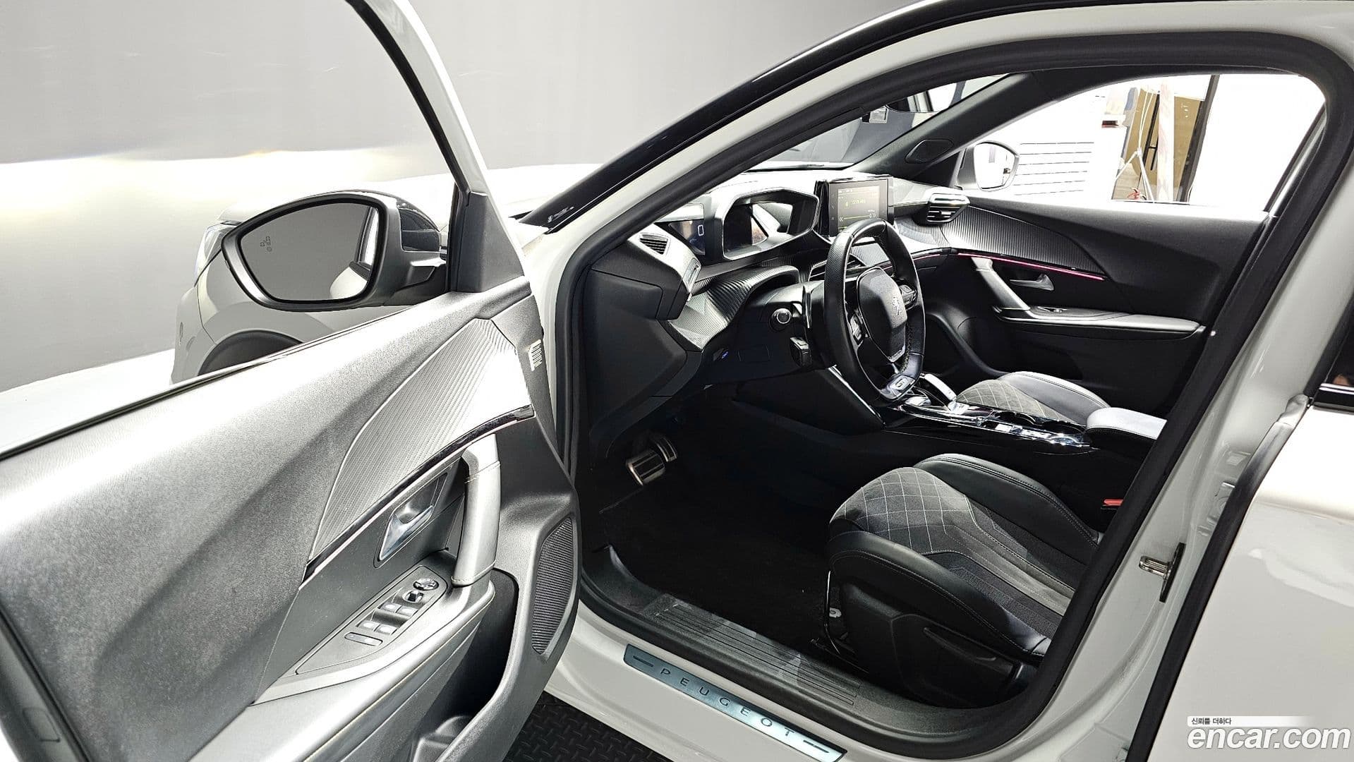 Main__Slider__Photo:2008 Peugeot 2021.3-9