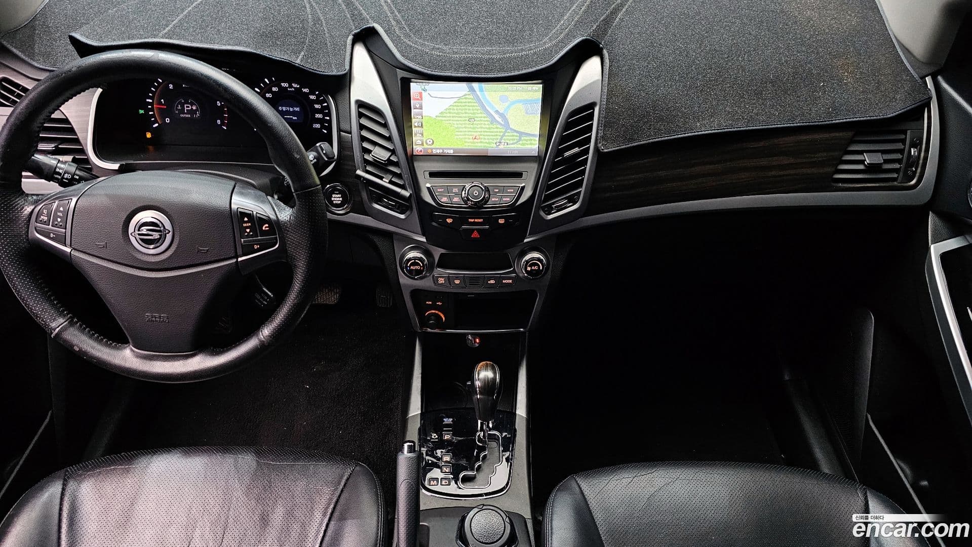 Main__Slider__Photo:KORANDO KG_Mobility_Ssangyong 2015.3-6