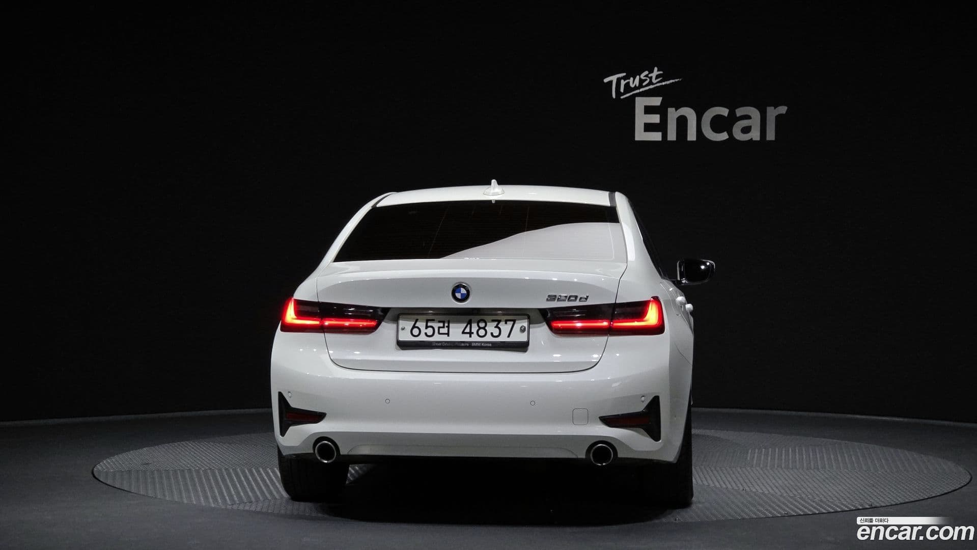 Main__Slider__Photo:3-Series BMW 2019.3-3