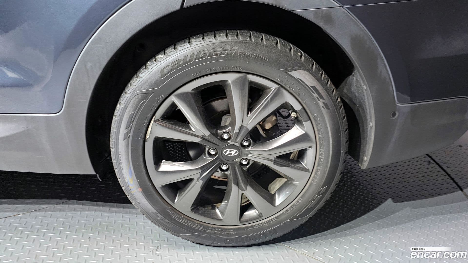 Main__Slider__Photo:Santafe Hyundai 2015.9-4