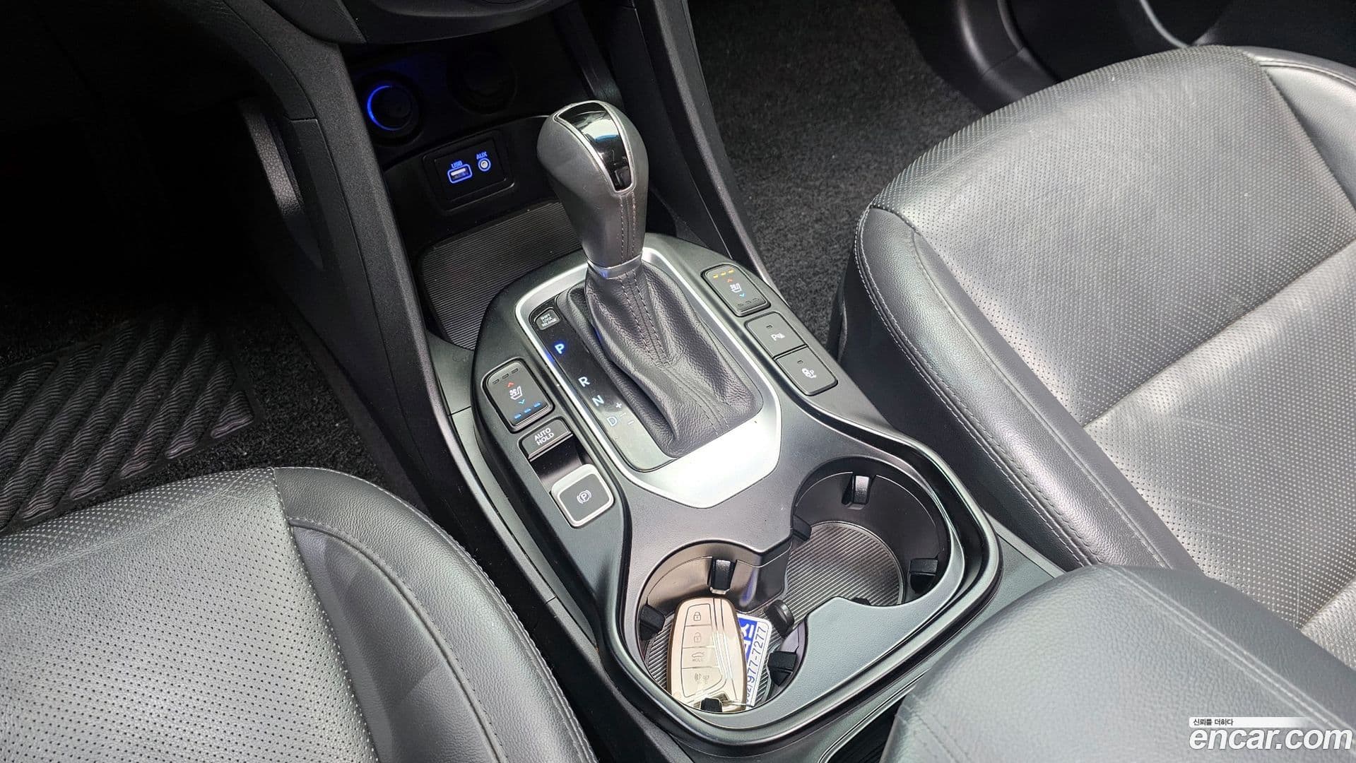 Main__Slider__Photo:Santafe Hyundai 2015.9-8