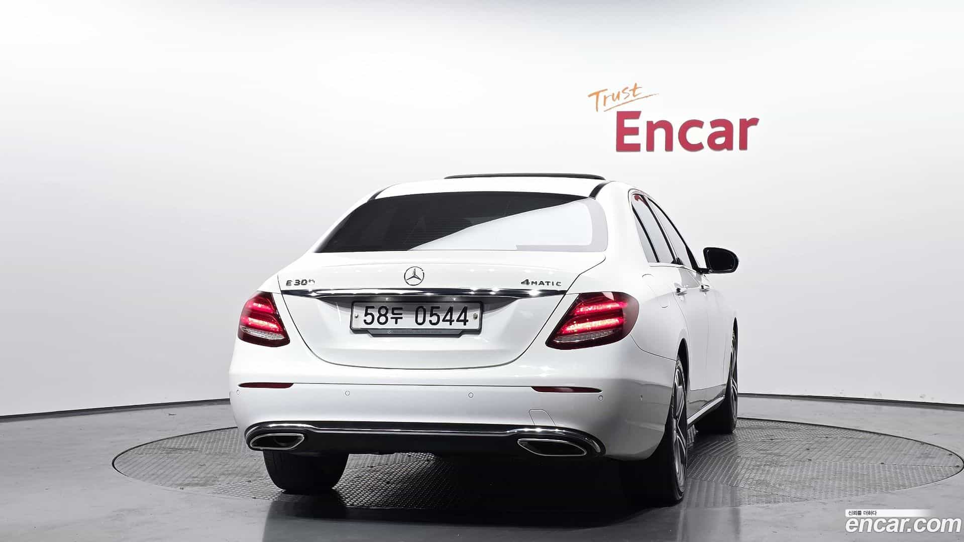 E-Class Mercedes-Benz 2019.5-OUTER-004