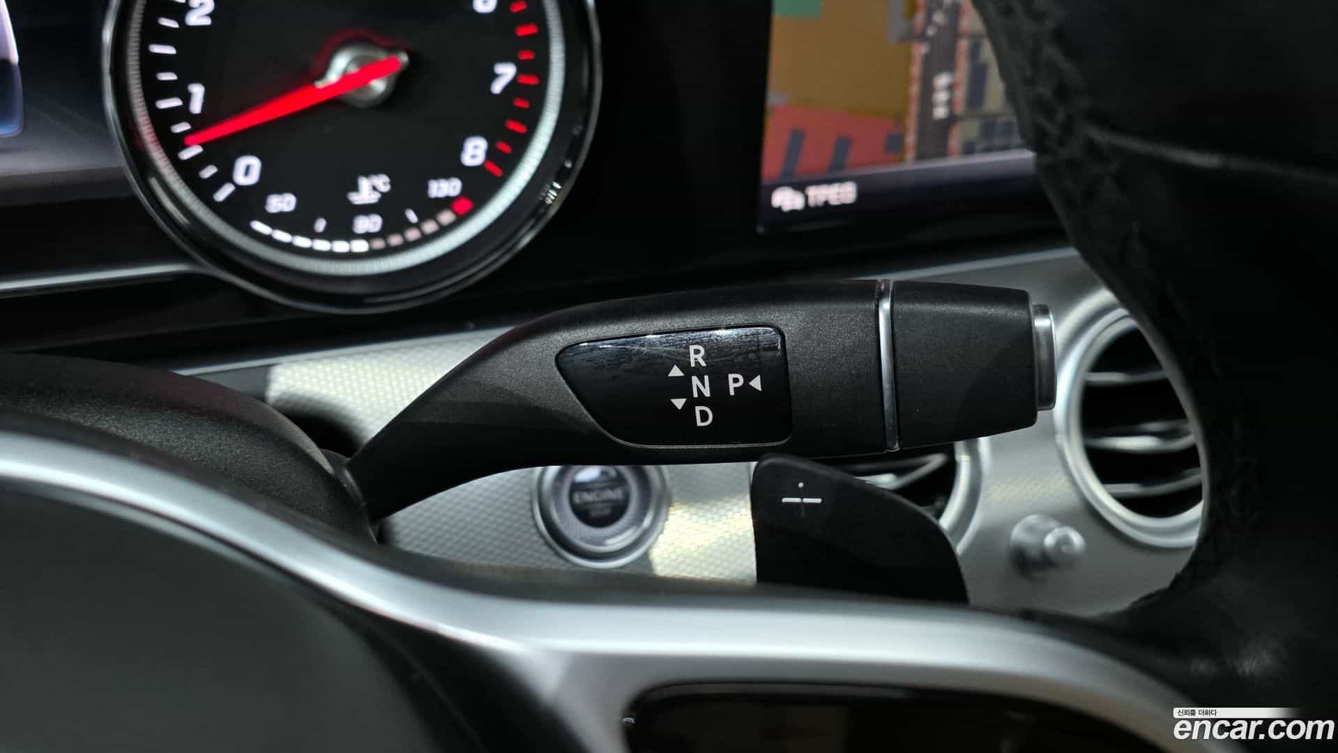 E-Class Mercedes-Benz 2019.5-INNER-009