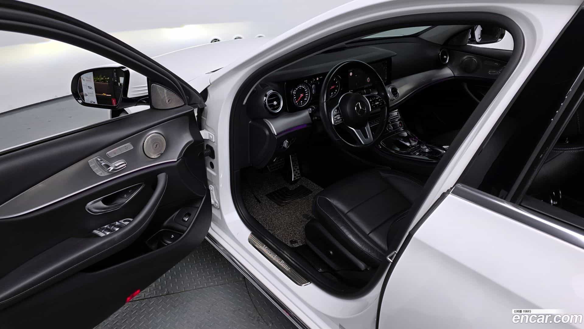 E-Class Mercedes-Benz 2019.5-OPTION-015