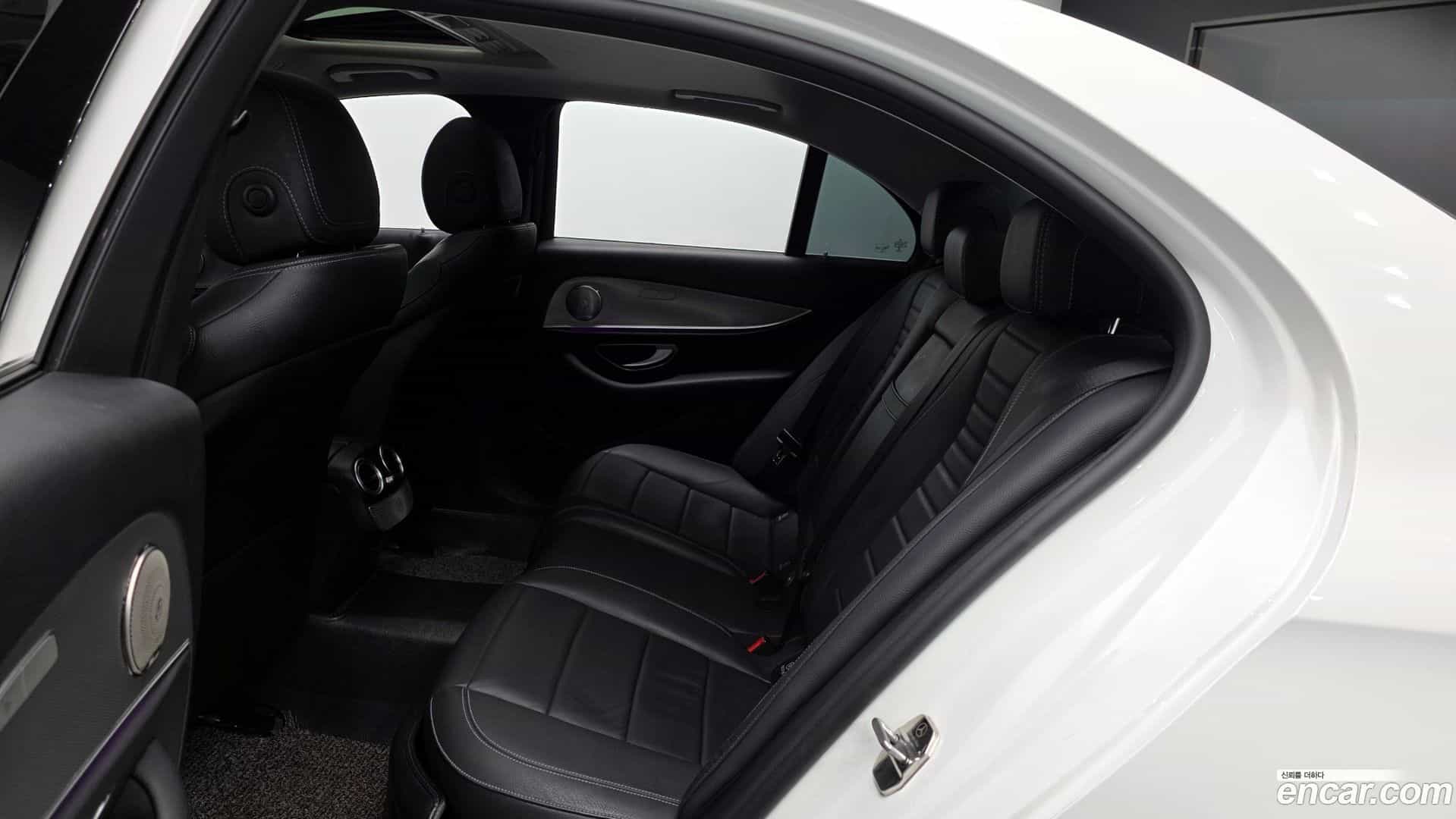 E-Class Mercedes-Benz 2019.5-OPTION-016