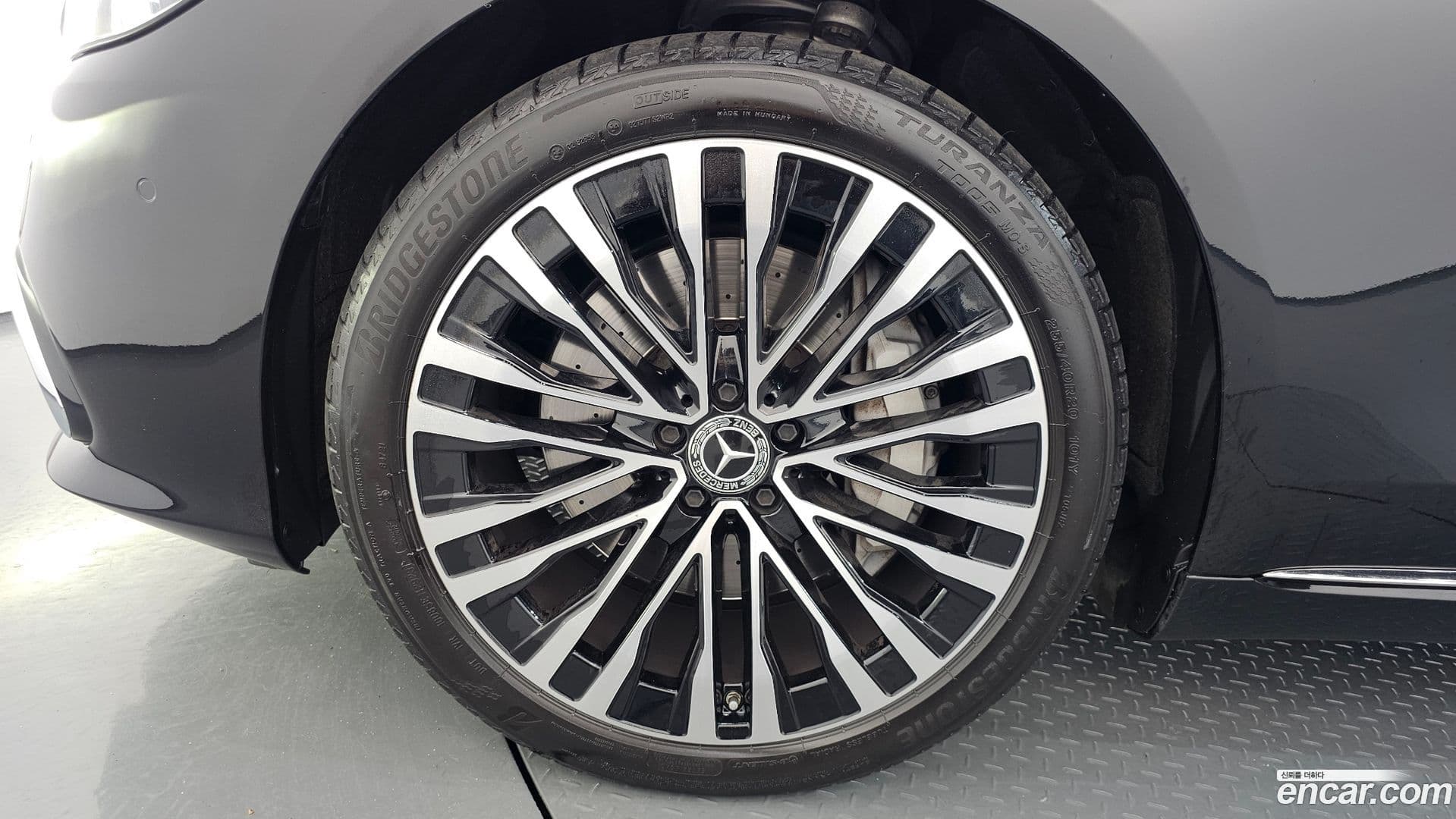 Main__Slider__Photo:S-Class Mercedes-Benz 2022.2-4