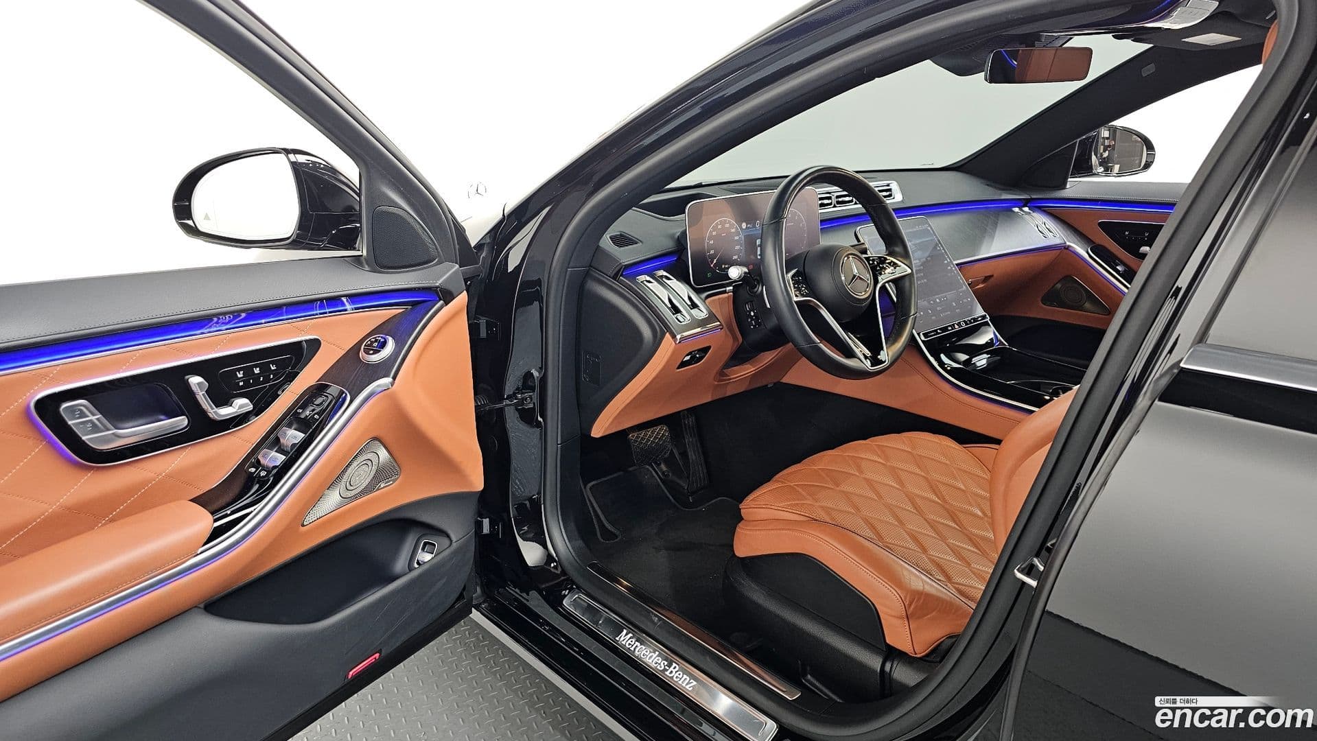 Main__Slider__Photo:S-Class Mercedes-Benz 2022.2-9