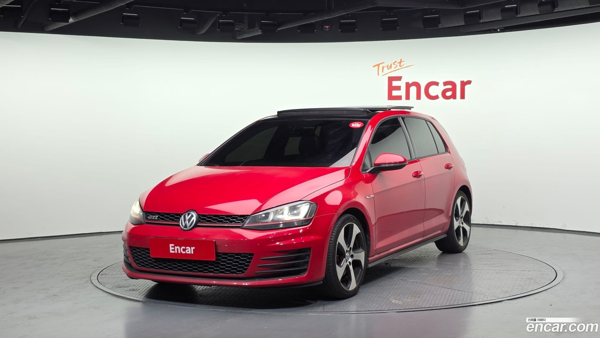 Main__Slider__Photo:Golf Volkswagen 2016.5-0