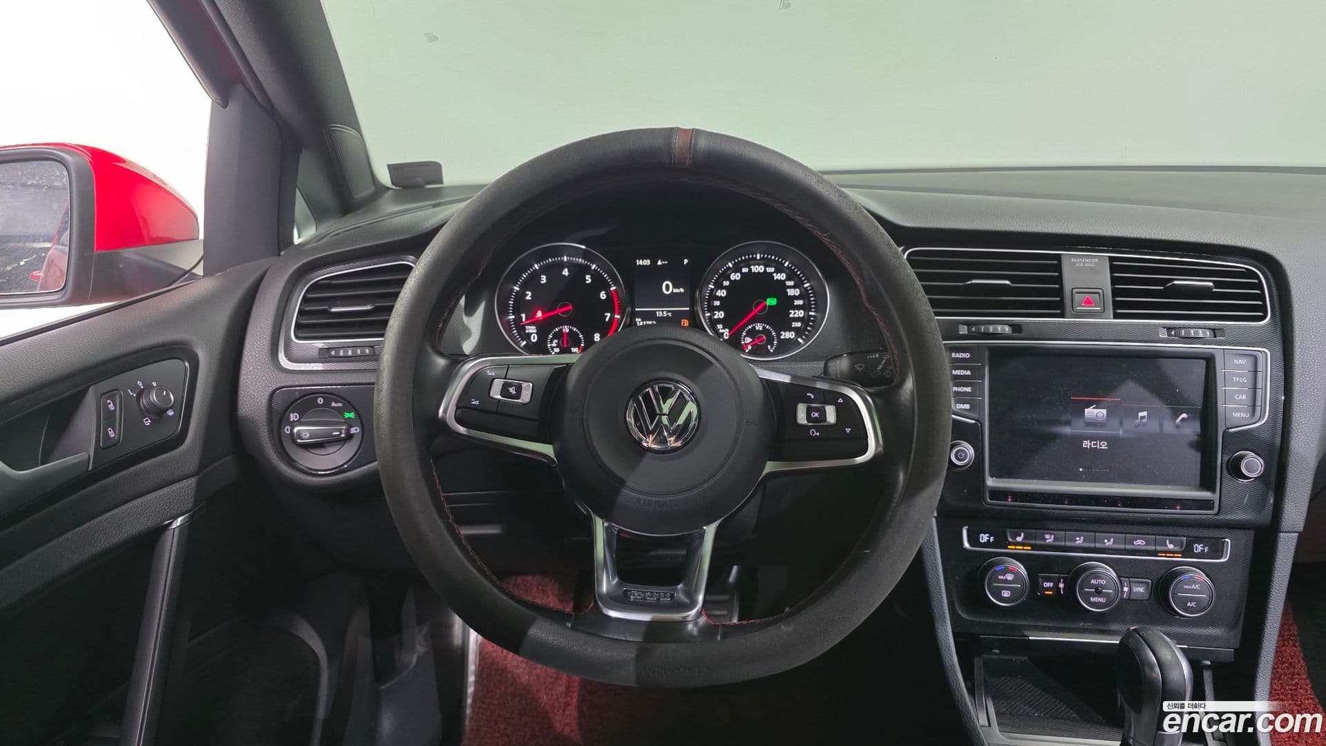 Main__Slider__Photo:Golf Volkswagen 2016.5-12
