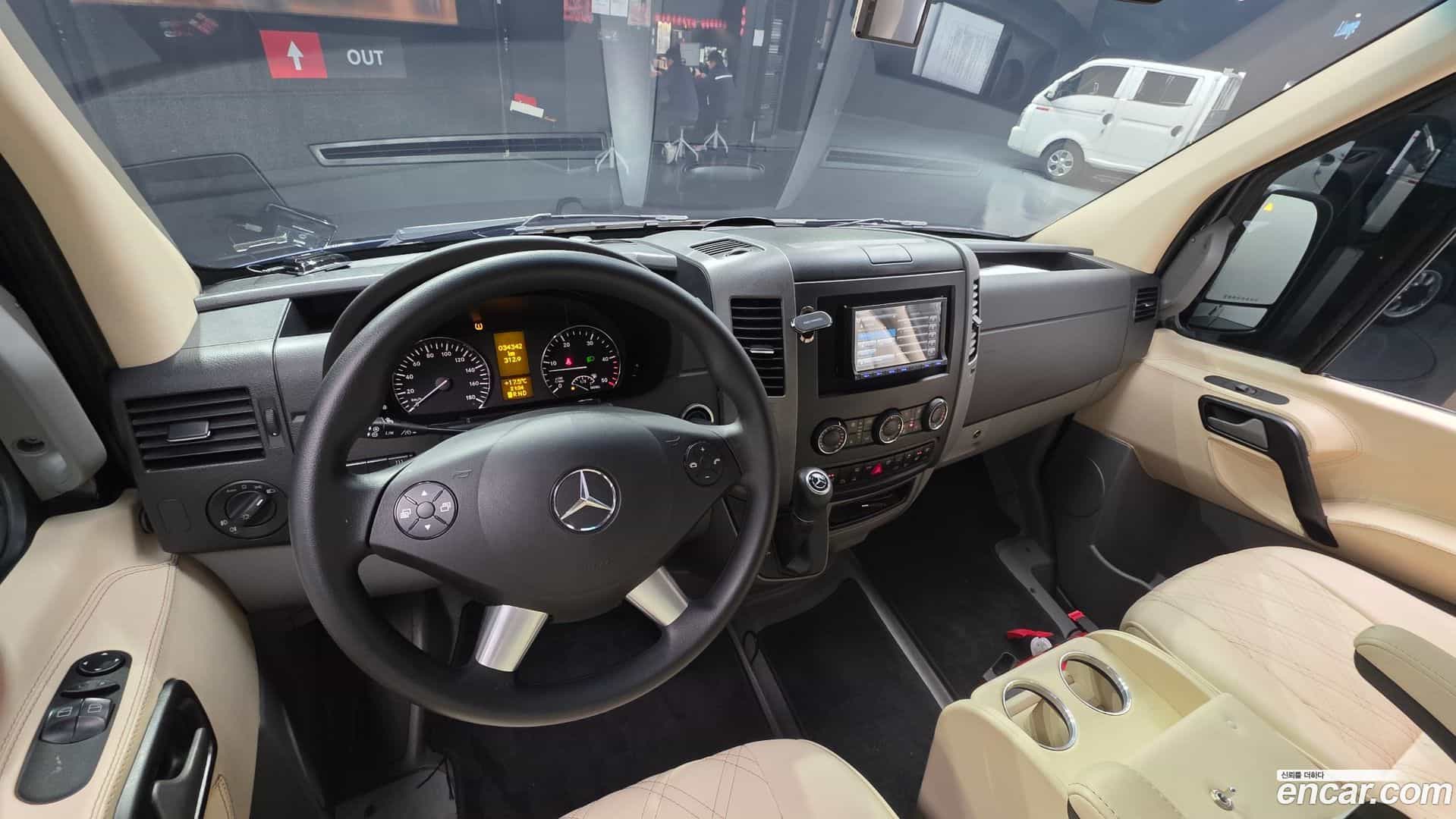 Sprinter Mercedes-Benz 2017.11-INNER-007