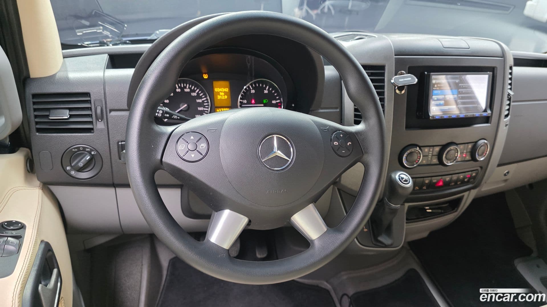 Main__Slider__Photo:Sprinter Mercedes-Benz 2017.11-13