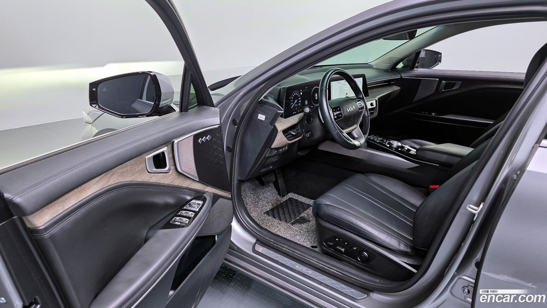 Main__Slider__Photo:K8 Kia 2023.2-10