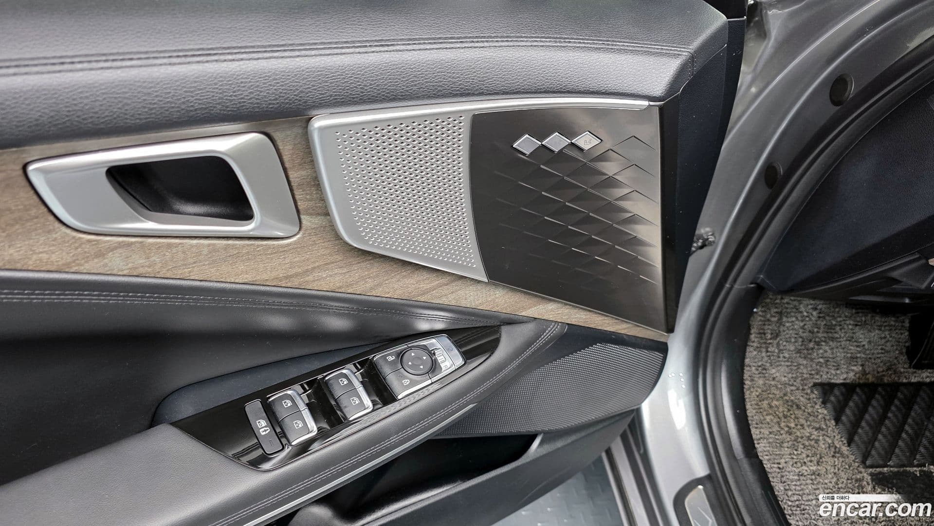 Main__Slider__Photo:K8 Kia 2023.2-16