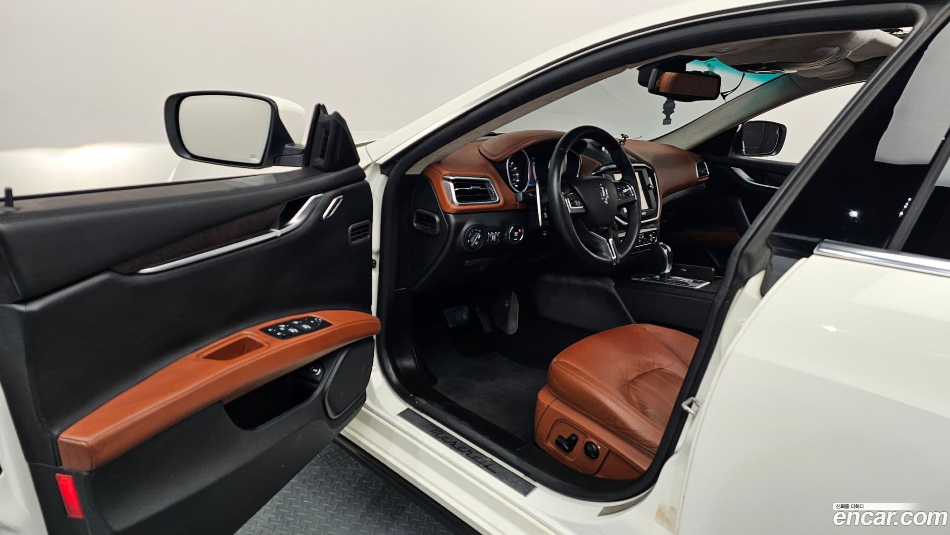 Main__Slider__Photo:Ghibli Maserati 2014.2-9