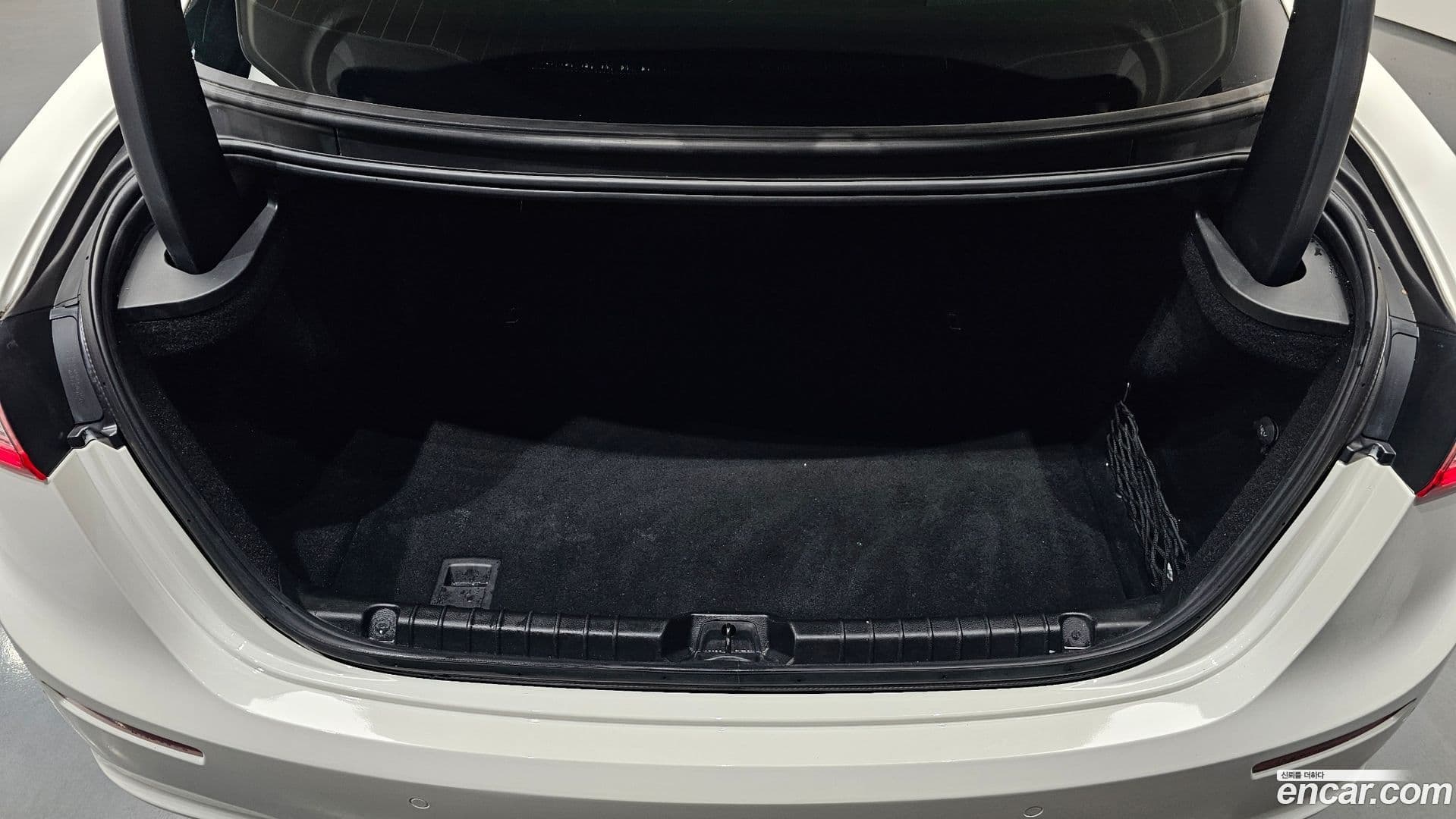 Main__Slider__Photo:Ghibli Maserati 2014.2-19