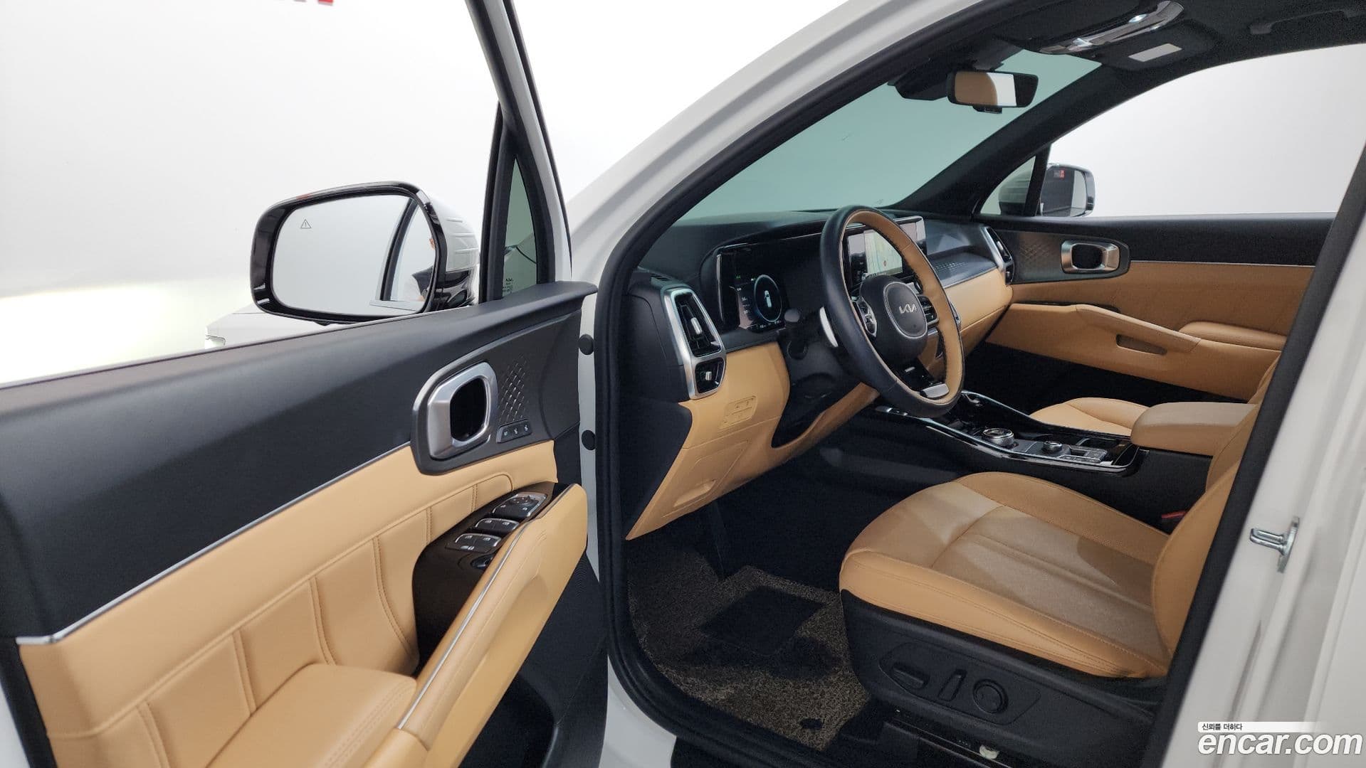 Main__Slider__Photo:Sorento Kia 2022.0-9