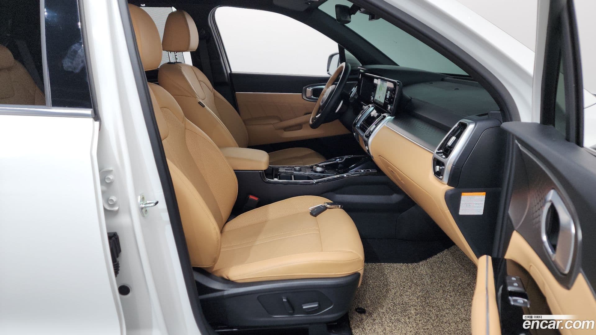 Main__Slider__Photo:Sorento Kia 2022.0-10