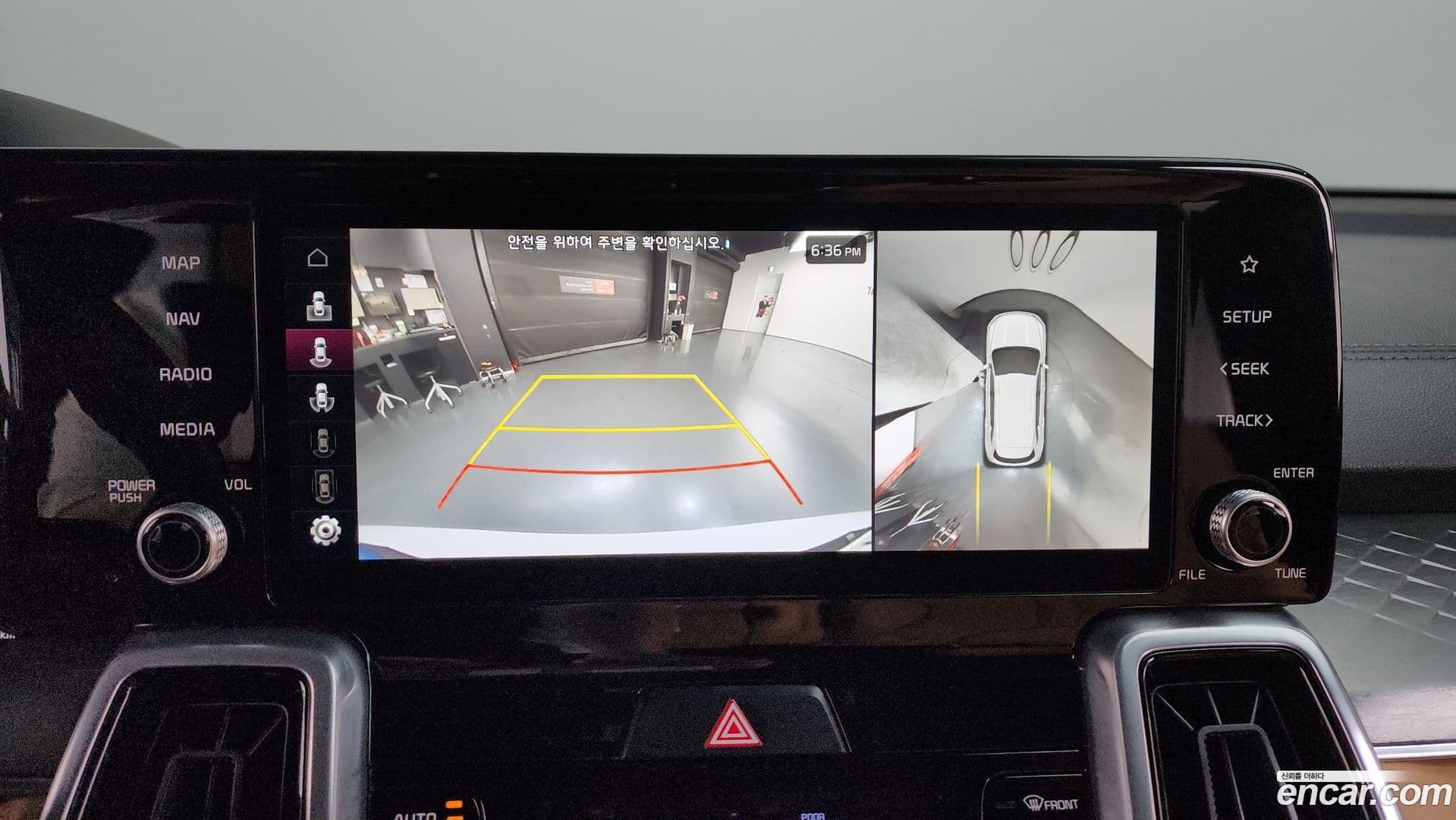 Main__Slider__Photo:Sorento Kia 2022.0-15