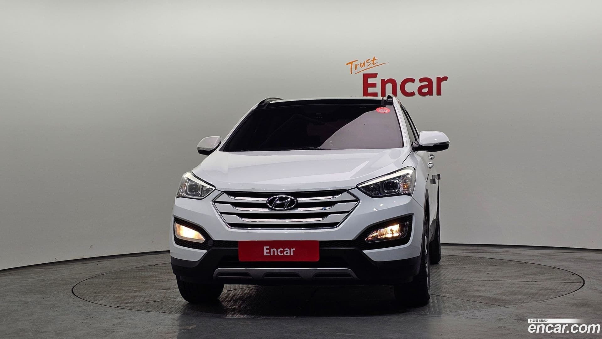 Main__Slider__Photo:Santafe Hyundai 2015.5-2