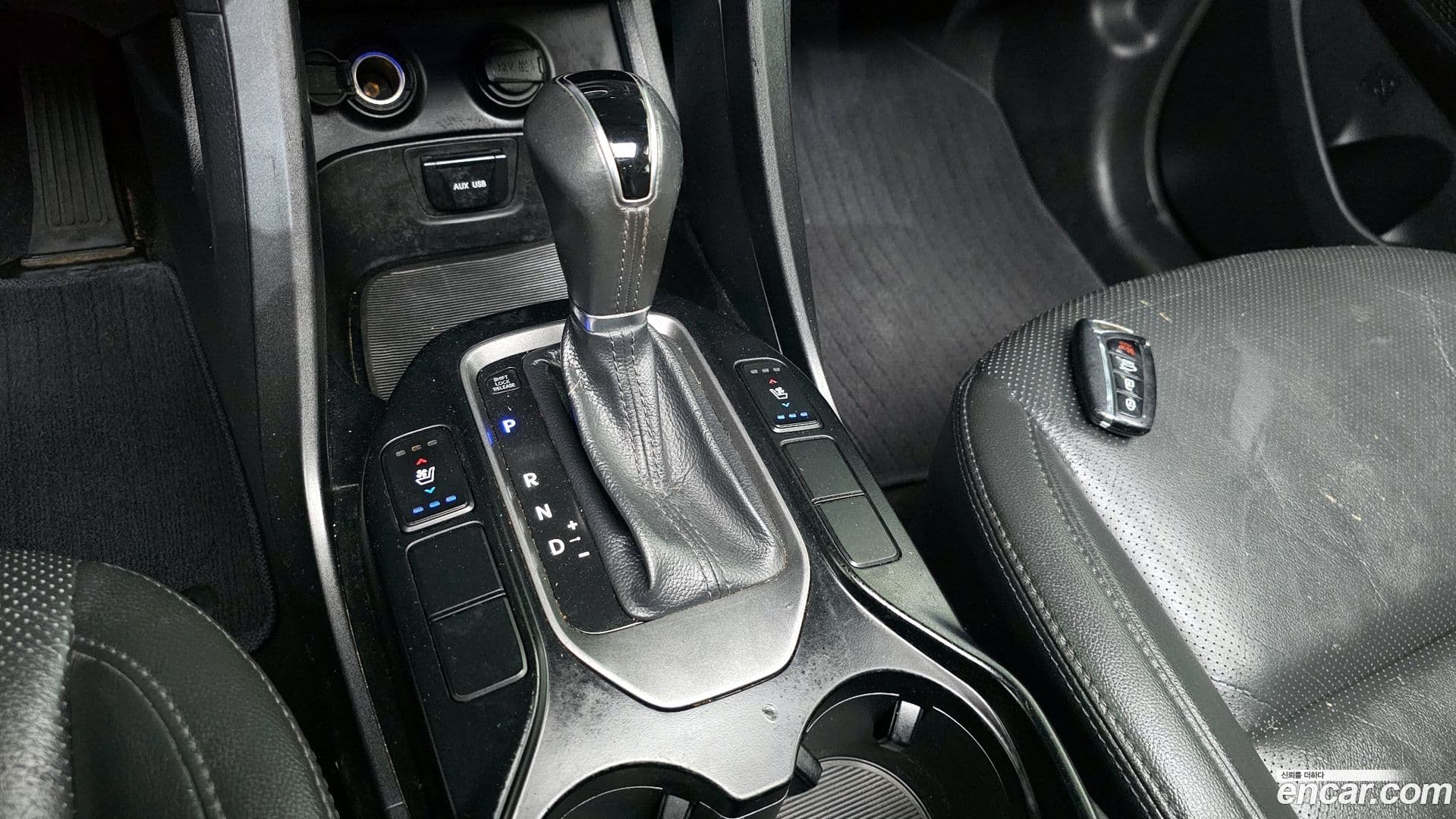 Main__Slider__Photo:Santafe Hyundai 2015.5-8