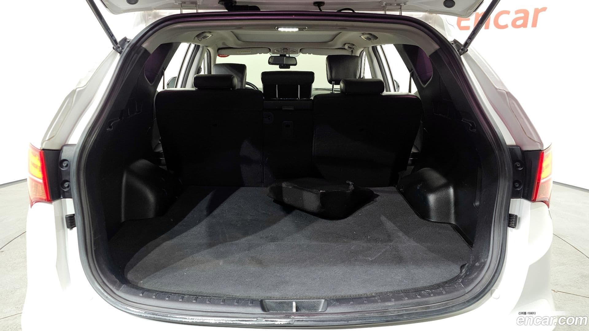 Main__Slider__Photo:Santafe Hyundai 2015.5-19