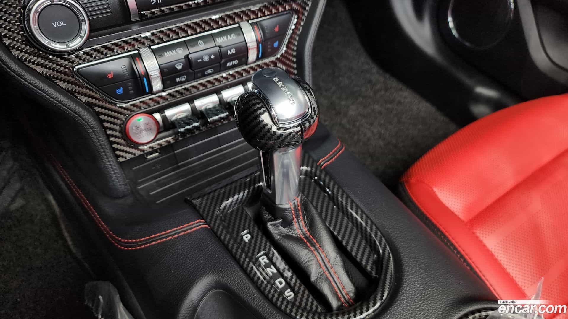 Mustang Ford 2021.8-INNER-009