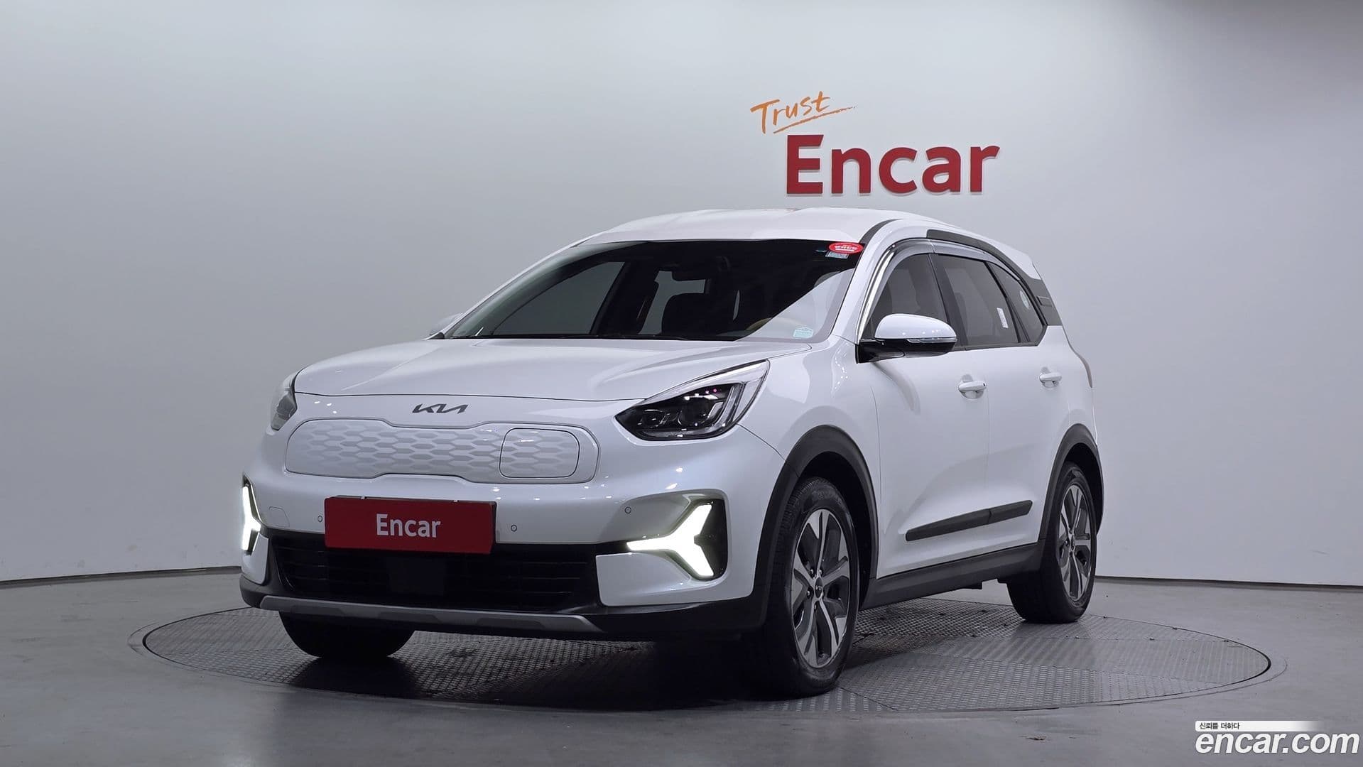 Main__Slider__Photo:Niro Kia 2022.10-0