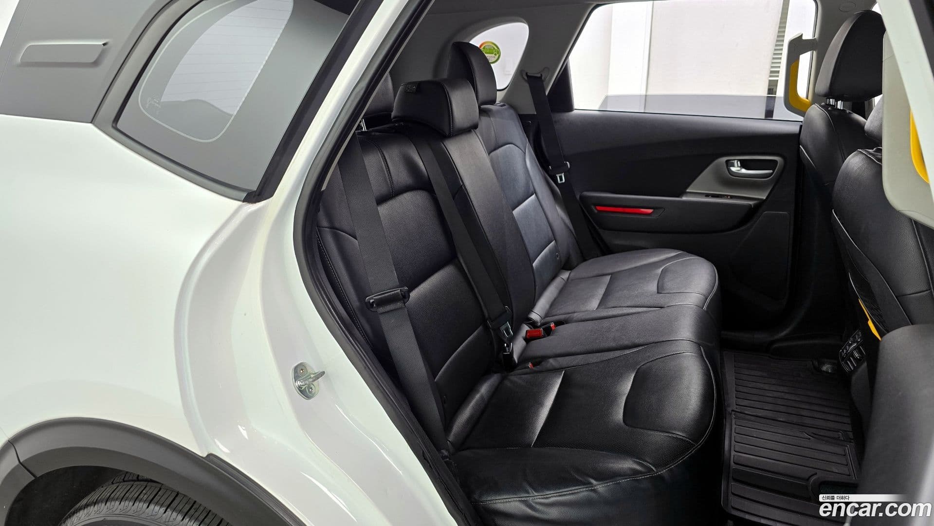 Main__Slider__Photo:Niro Kia 2022.10-11