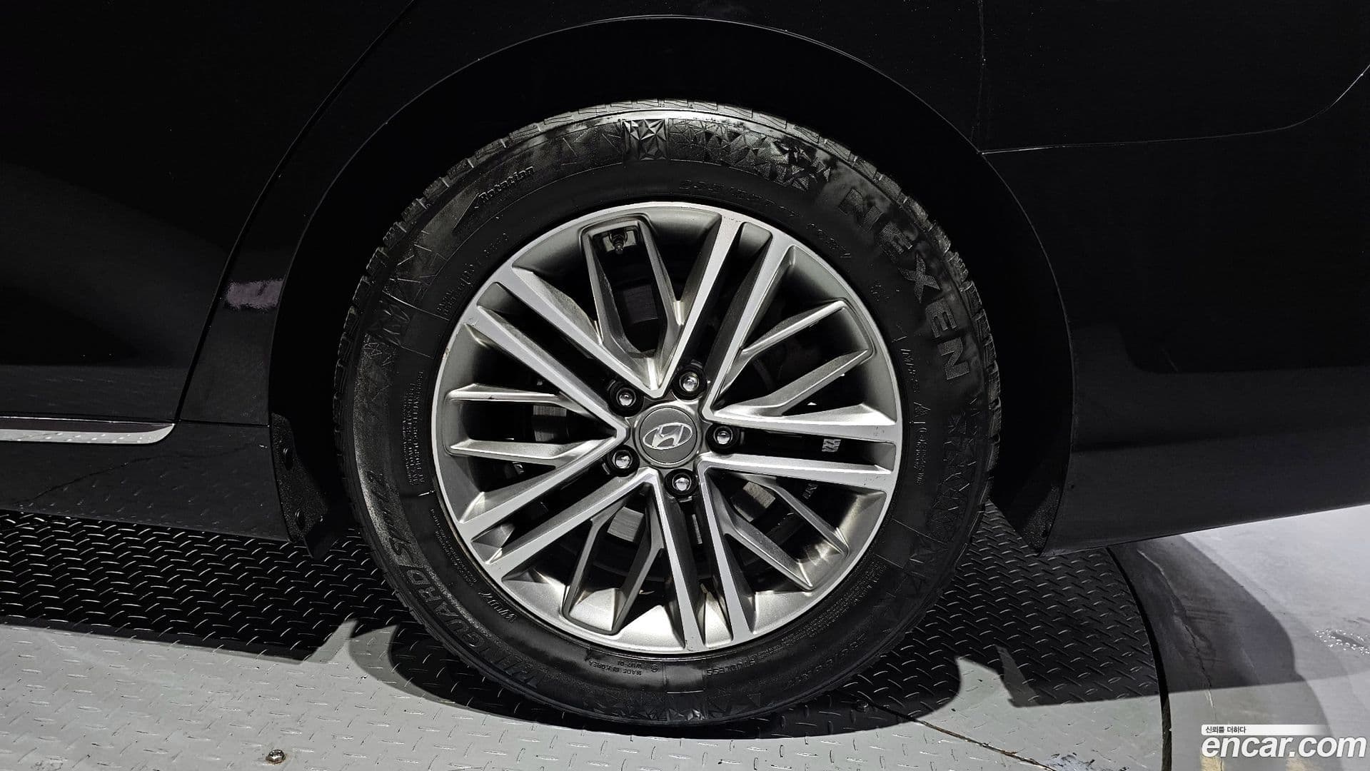 Main__Slider__Photo:Grandeur Hyundai 2018.6-4