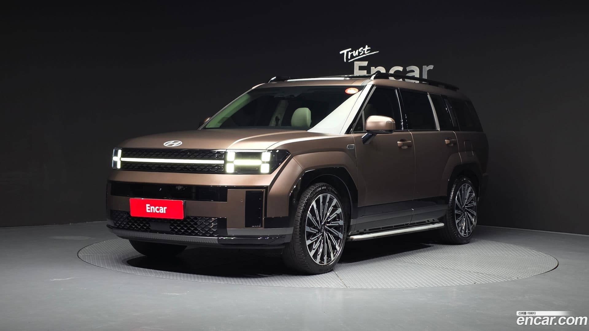 Main__Slider__Photo:Santafe Hyundai 2024.0-0