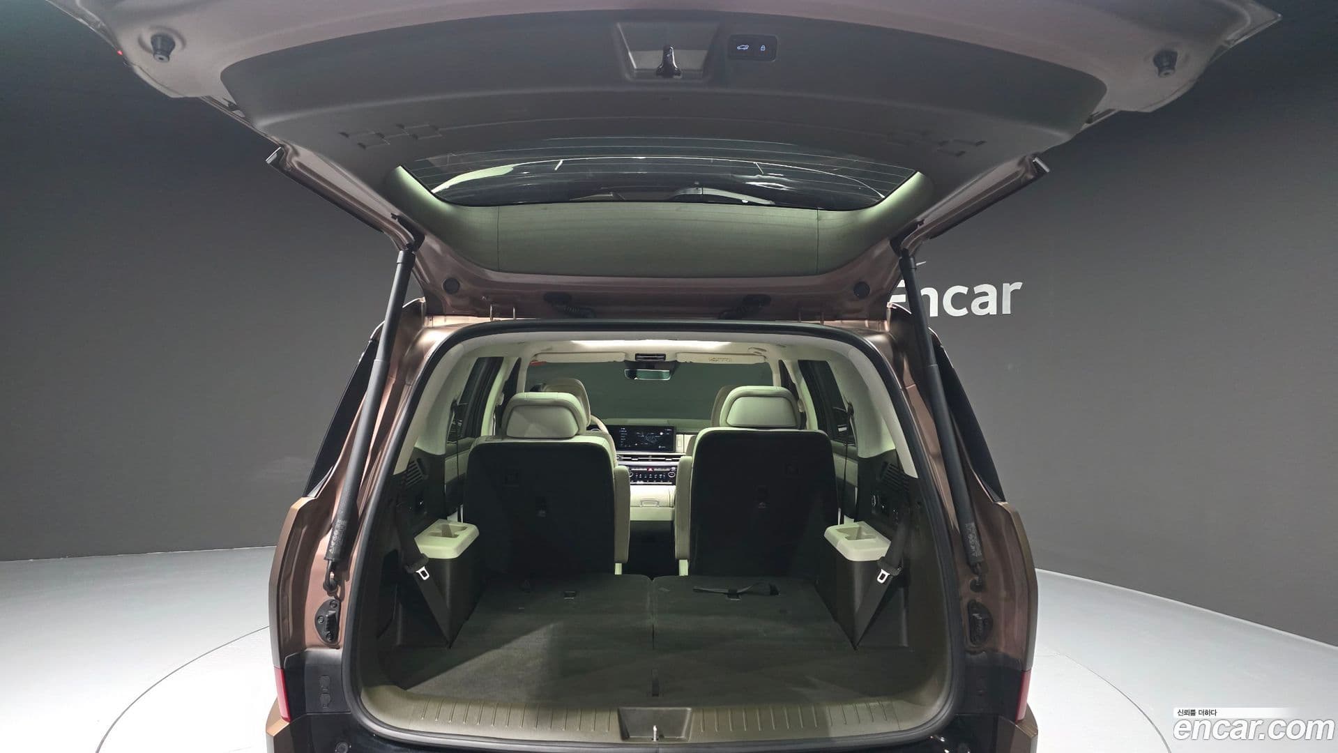 Main__Slider__Photo:Santafe Hyundai 2024.0-19