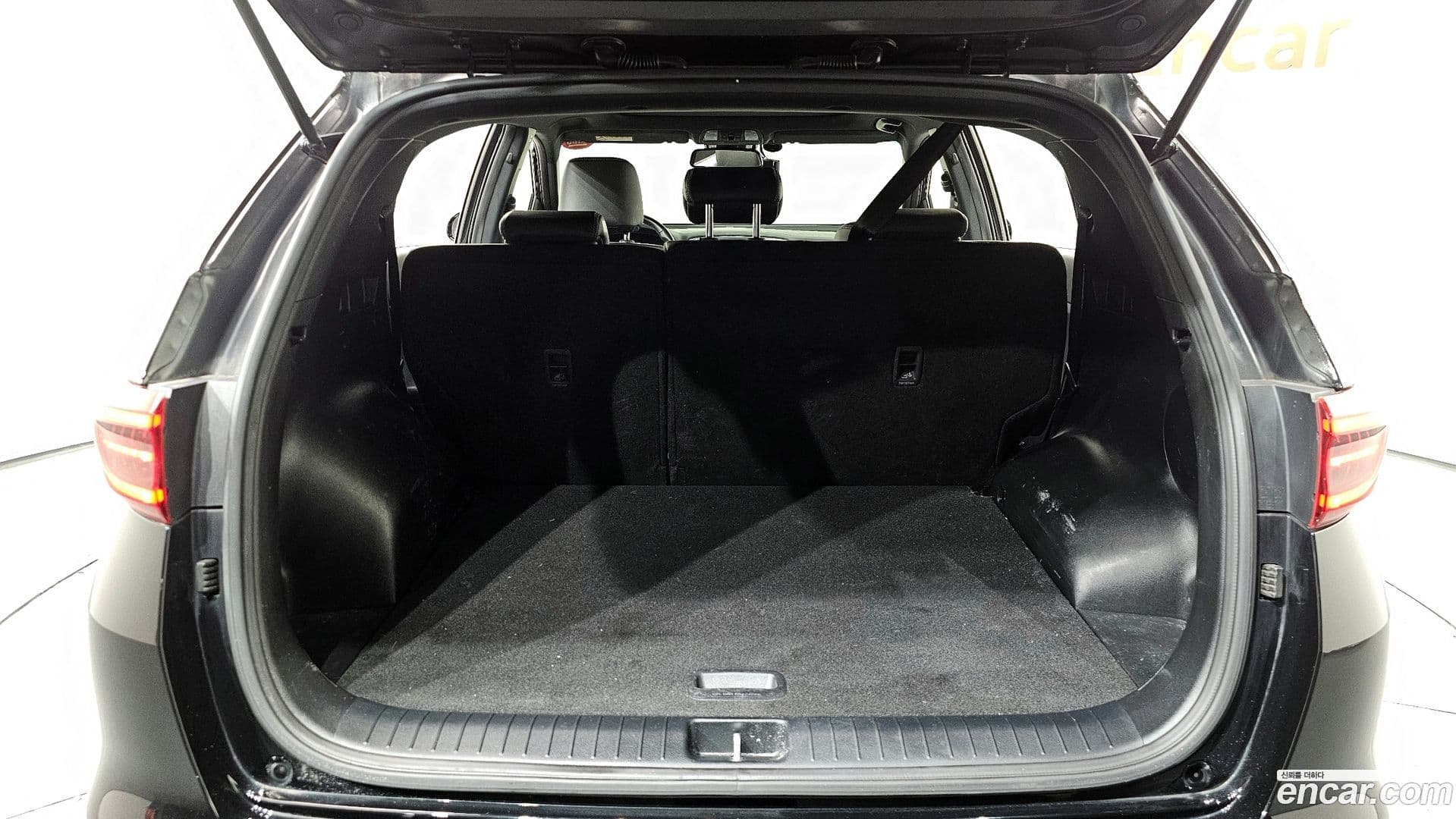 Main__Slider__Photo:Sportage Kia 2019.0-19