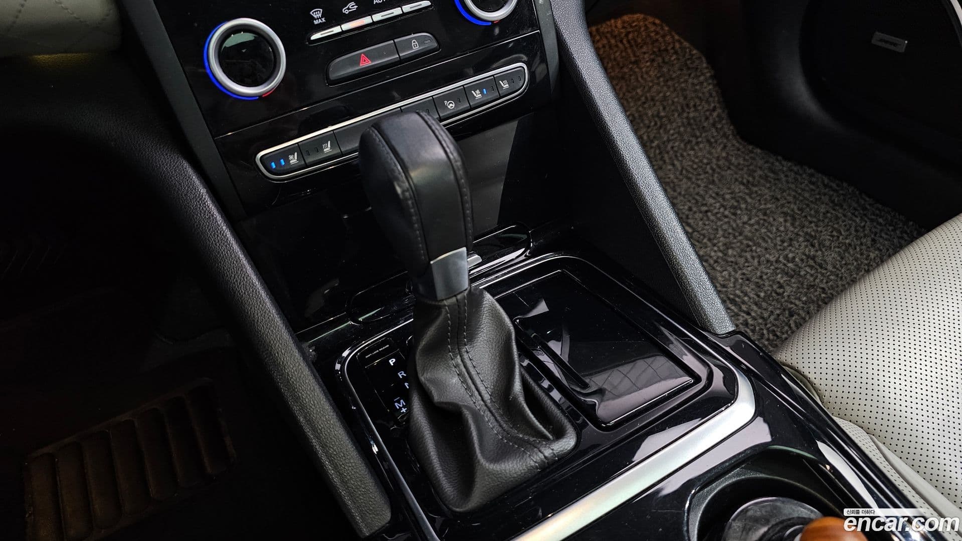 Main__Slider__Photo:SM6 Renault-KoreaSamsung 2016.2-8