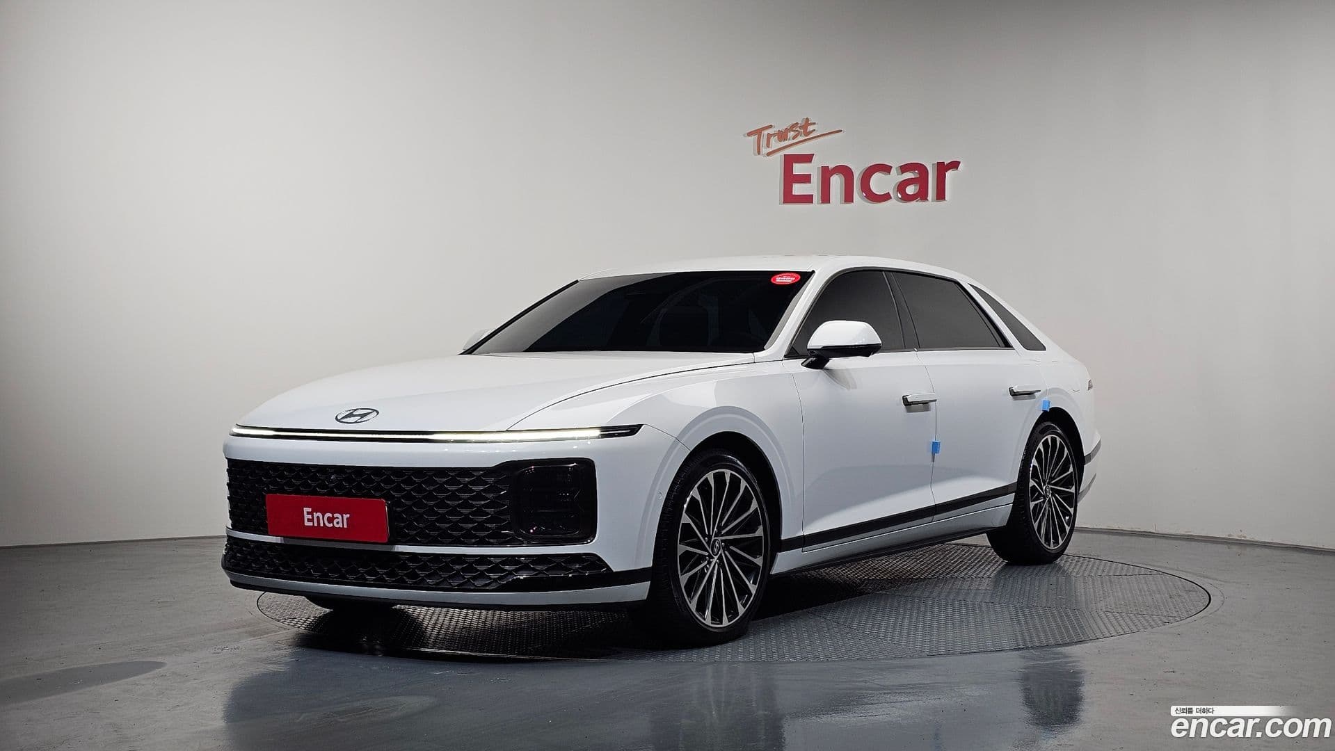 Main__Slider__Photo:Grandeur Hyundai 2023.7-0