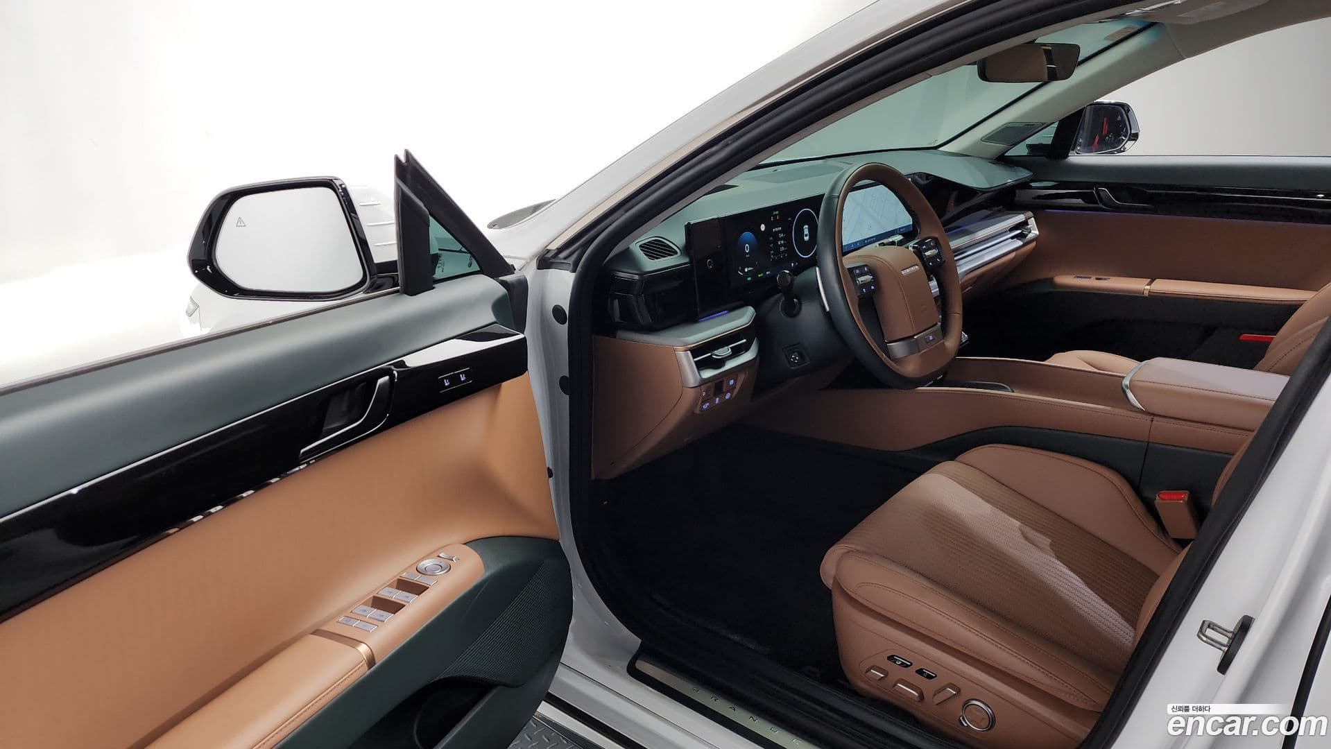 Main__Slider__Photo:Grandeur Hyundai 2023.7-9