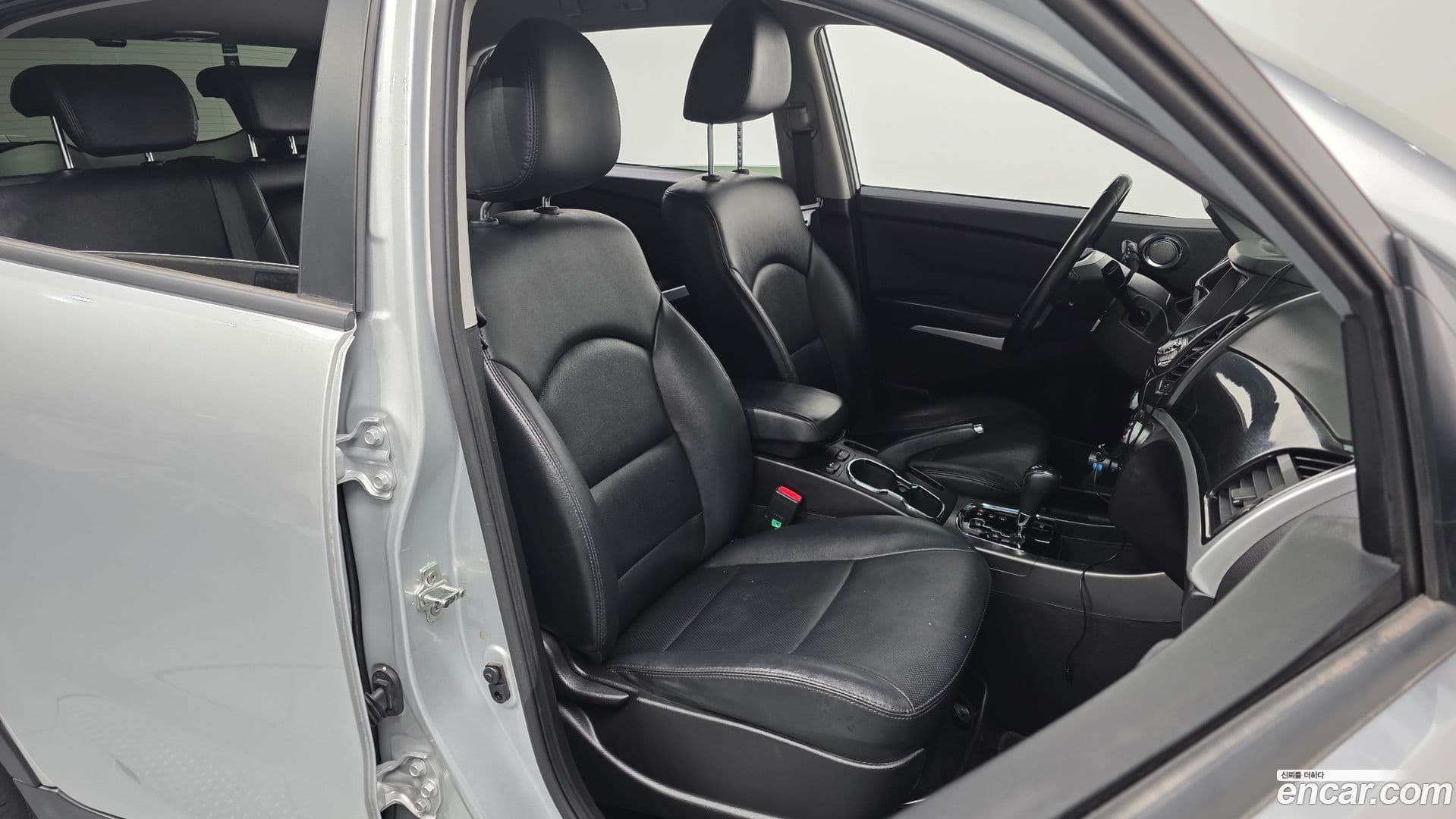 Main__Slider__Photo:KORANDO KG_Mobility_Ssangyong 2017.4-9